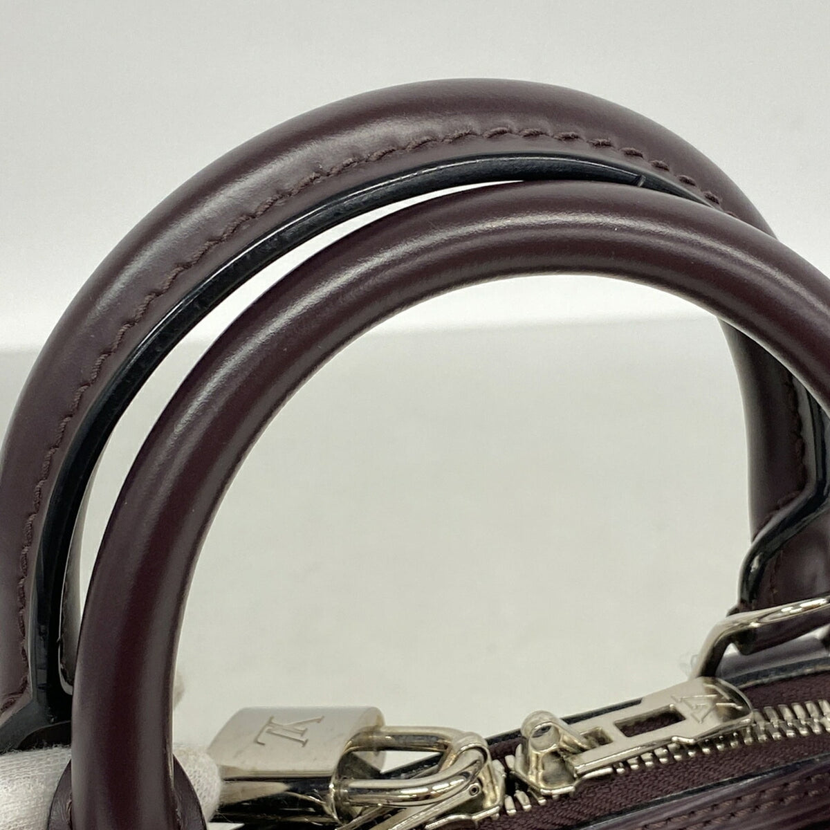 Louis Vuitton Quetsche Handbag (Pre-Owned)
