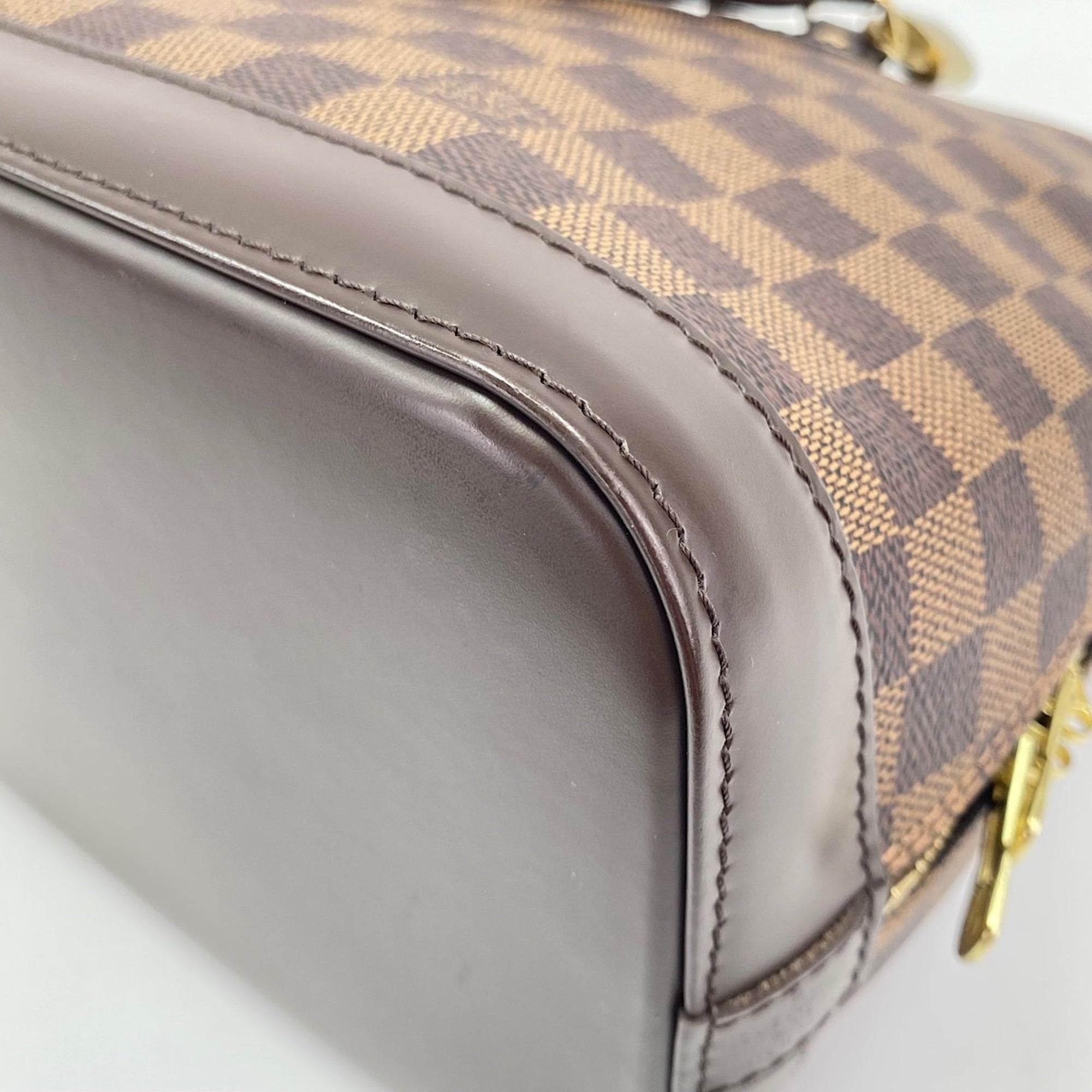 Louis Vuitton Brown Handbag (Pre-Owned)
