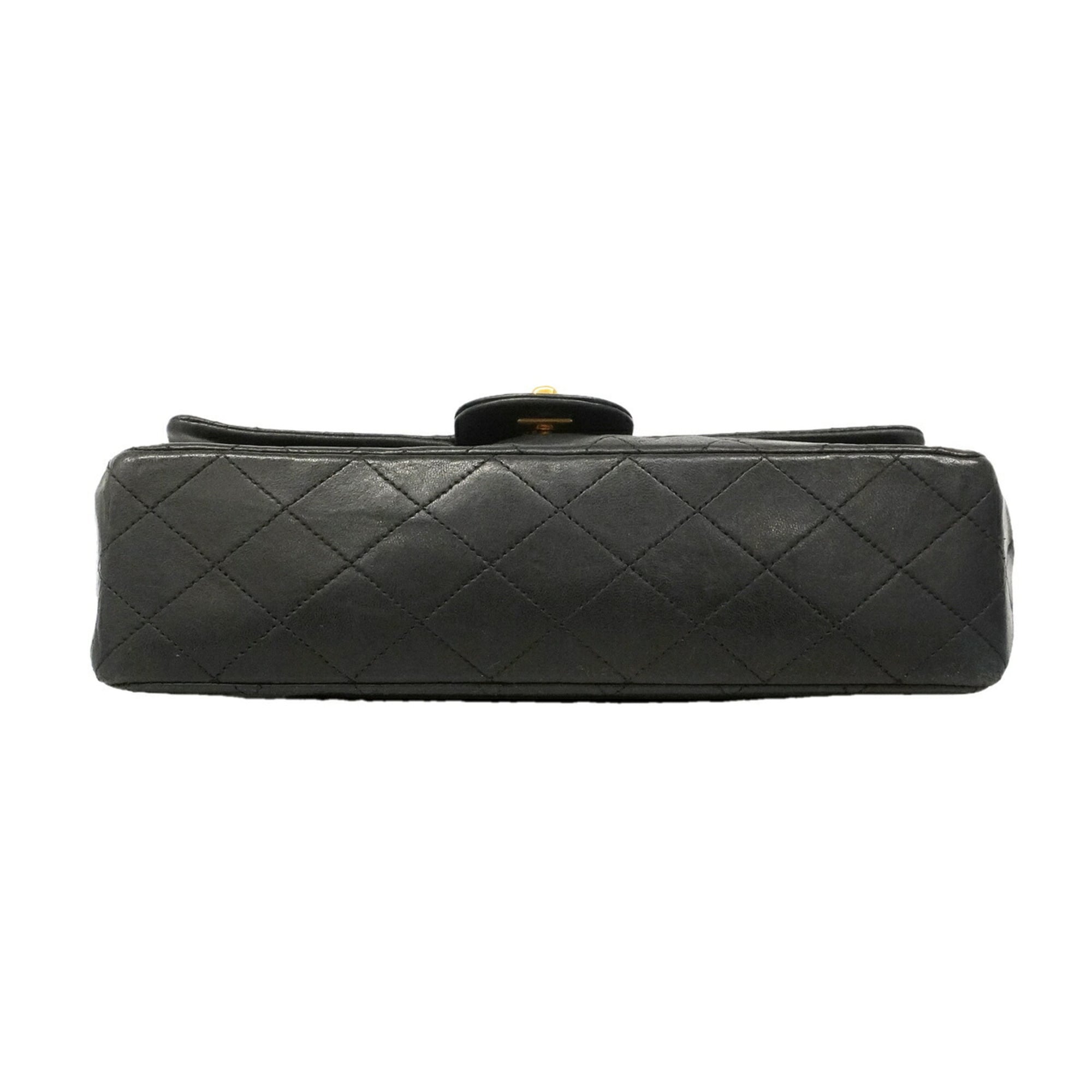 Chanel Black Leather Shoulder Bag (Pre-Owned)