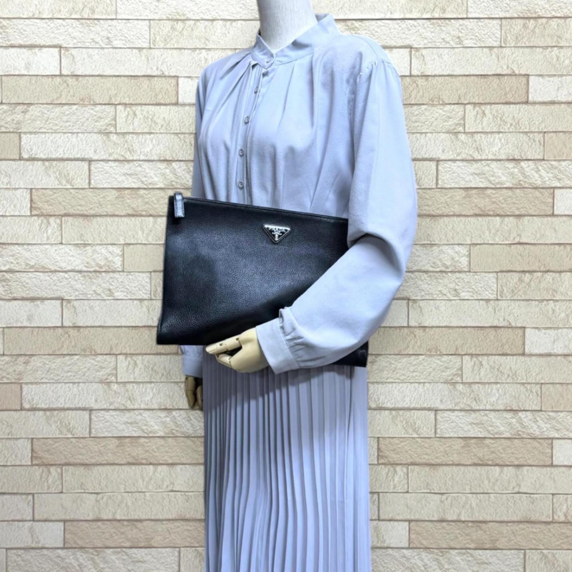 Prada Black Leather Clutch Bag (Pre-Owned)