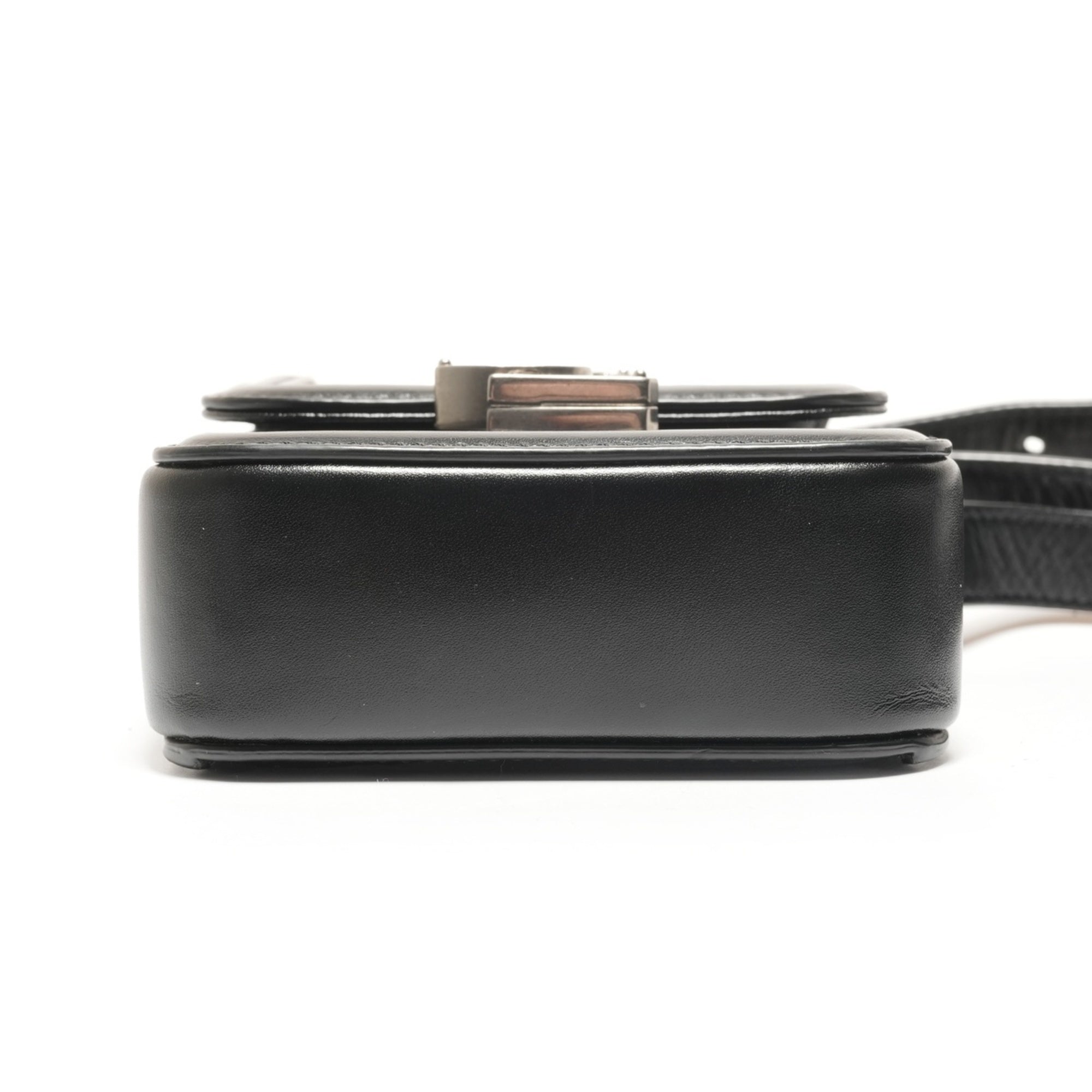 Yves Saint Laurent Black Leather Shoulder Bag (Pre-Owned)