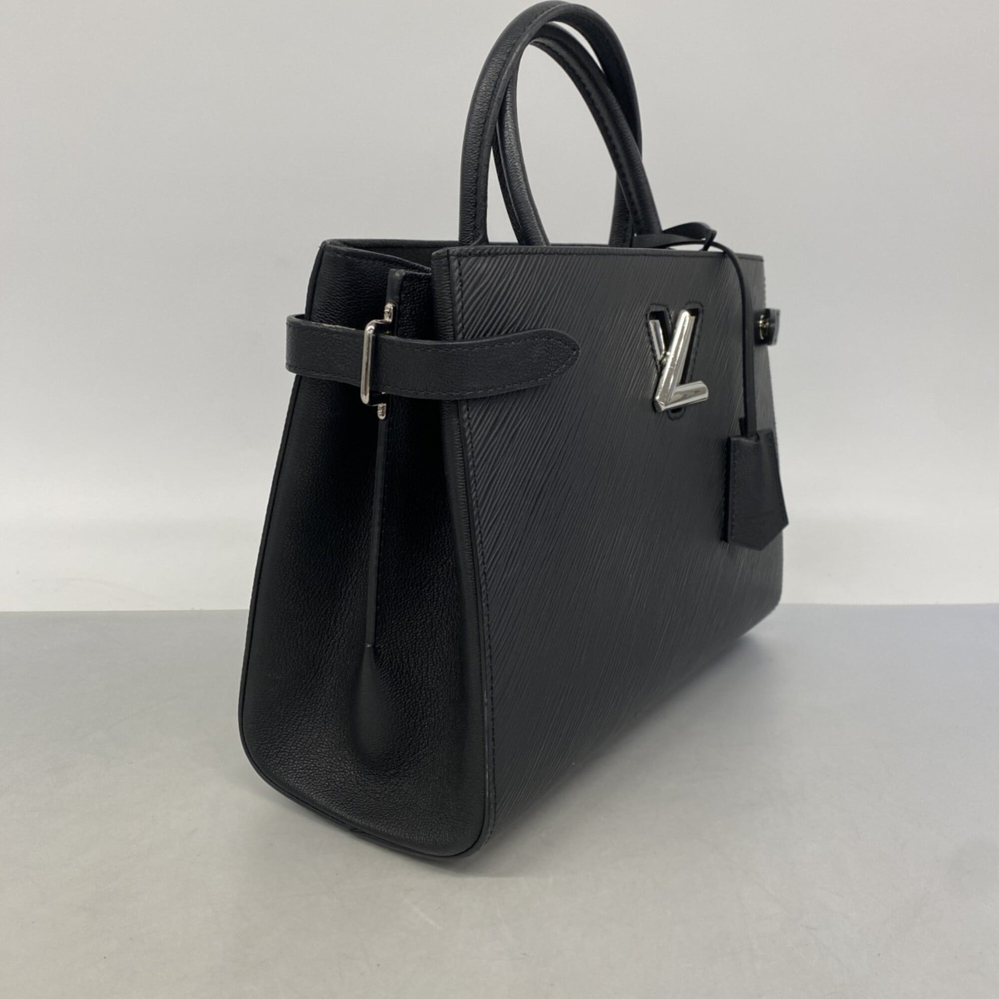 Louis Vuitton Noir Handbag (Pre-Owned)