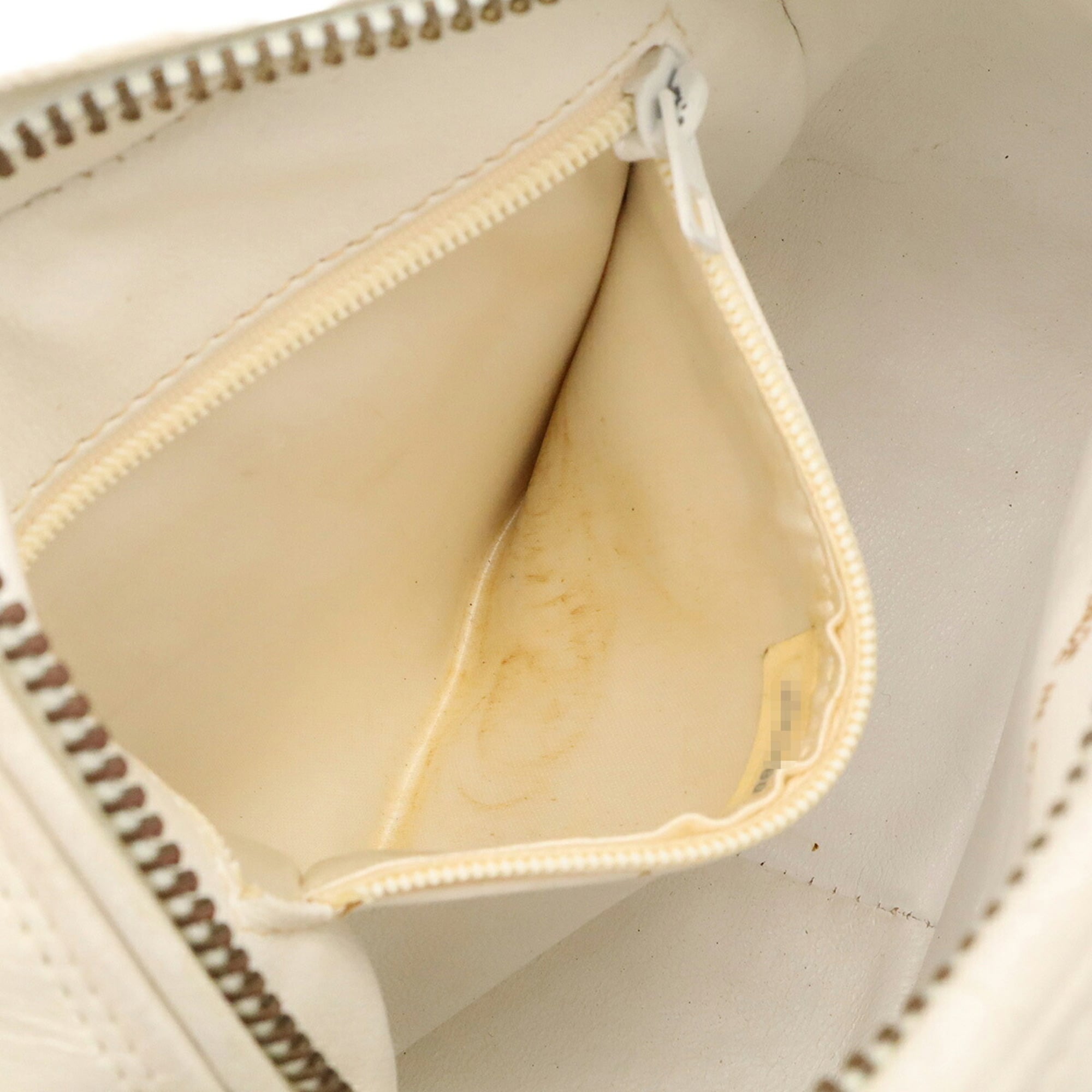 Chanel Black Ivory Leather Pochette Shoulder Bag (Pre-Owned)