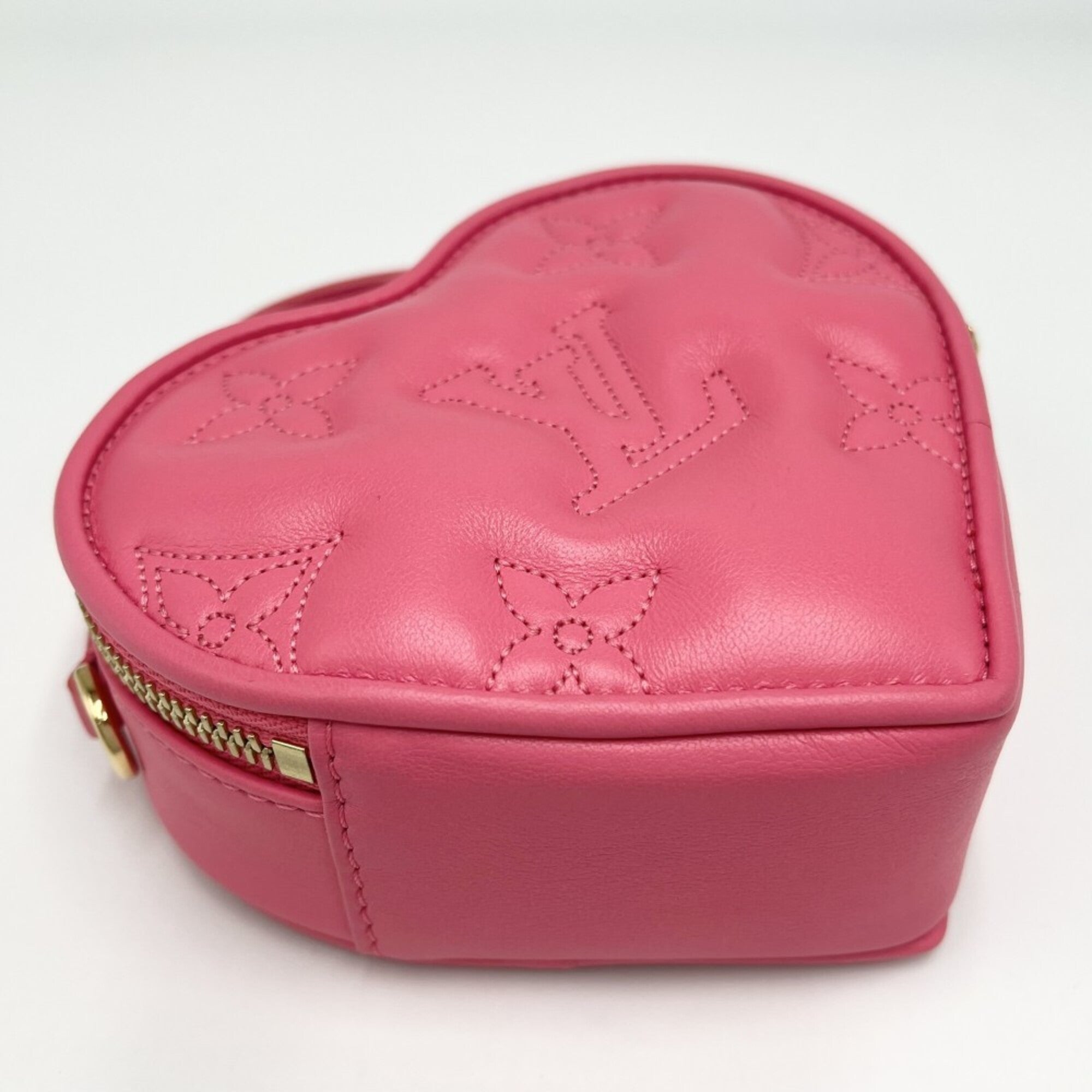 Louis Vuitton Pink Leather Pouch Shoulder Bag (Pre-Owned)