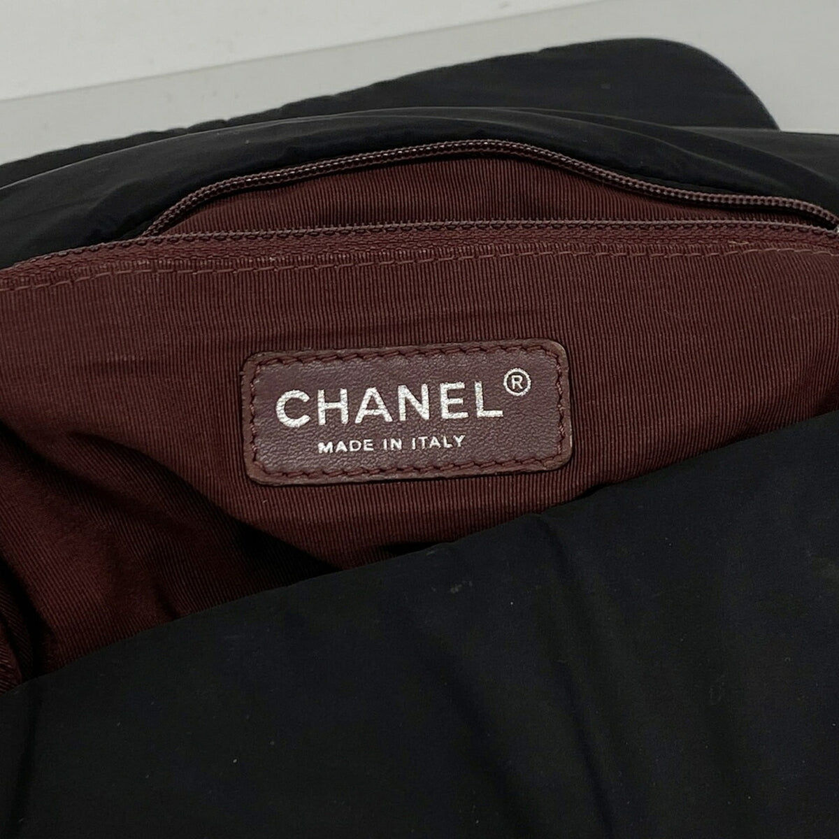 Chanel Black Nylon Shoulder Bag (Pre-Owned)