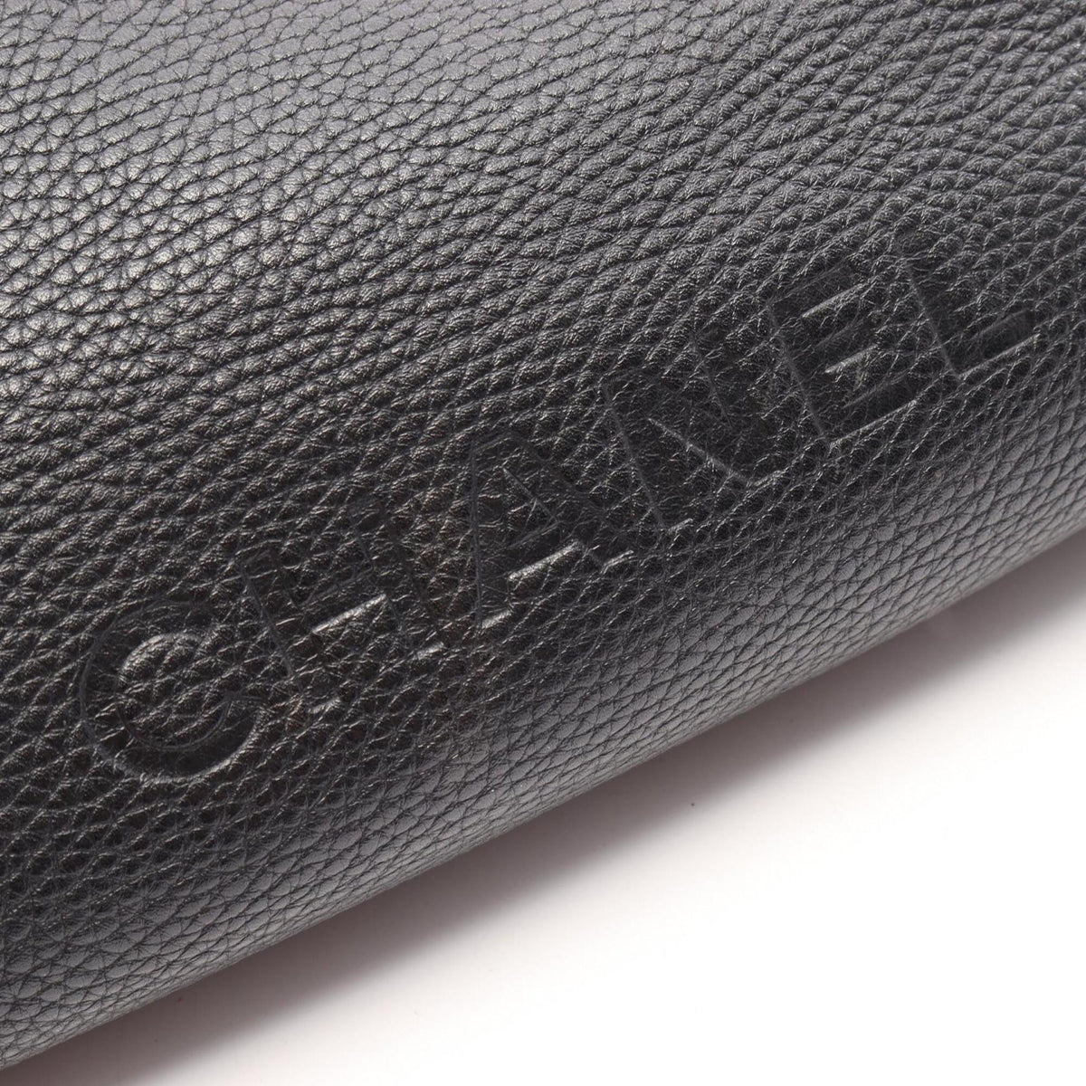 Chanel Black Leather Handbag (Pre-Owned)