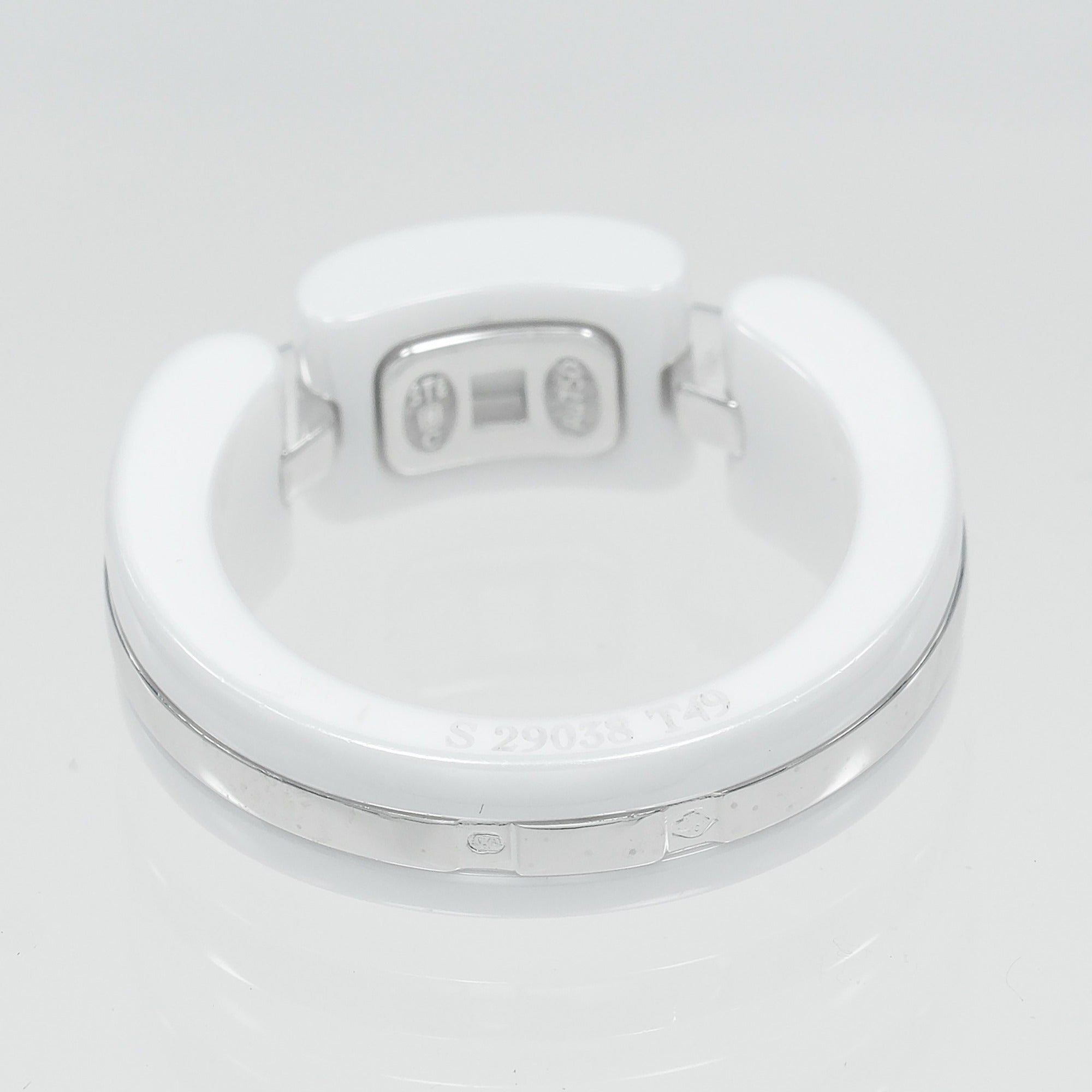 Chanel White Gold (18K) Ceramic Band Ring (Pre-Owned)