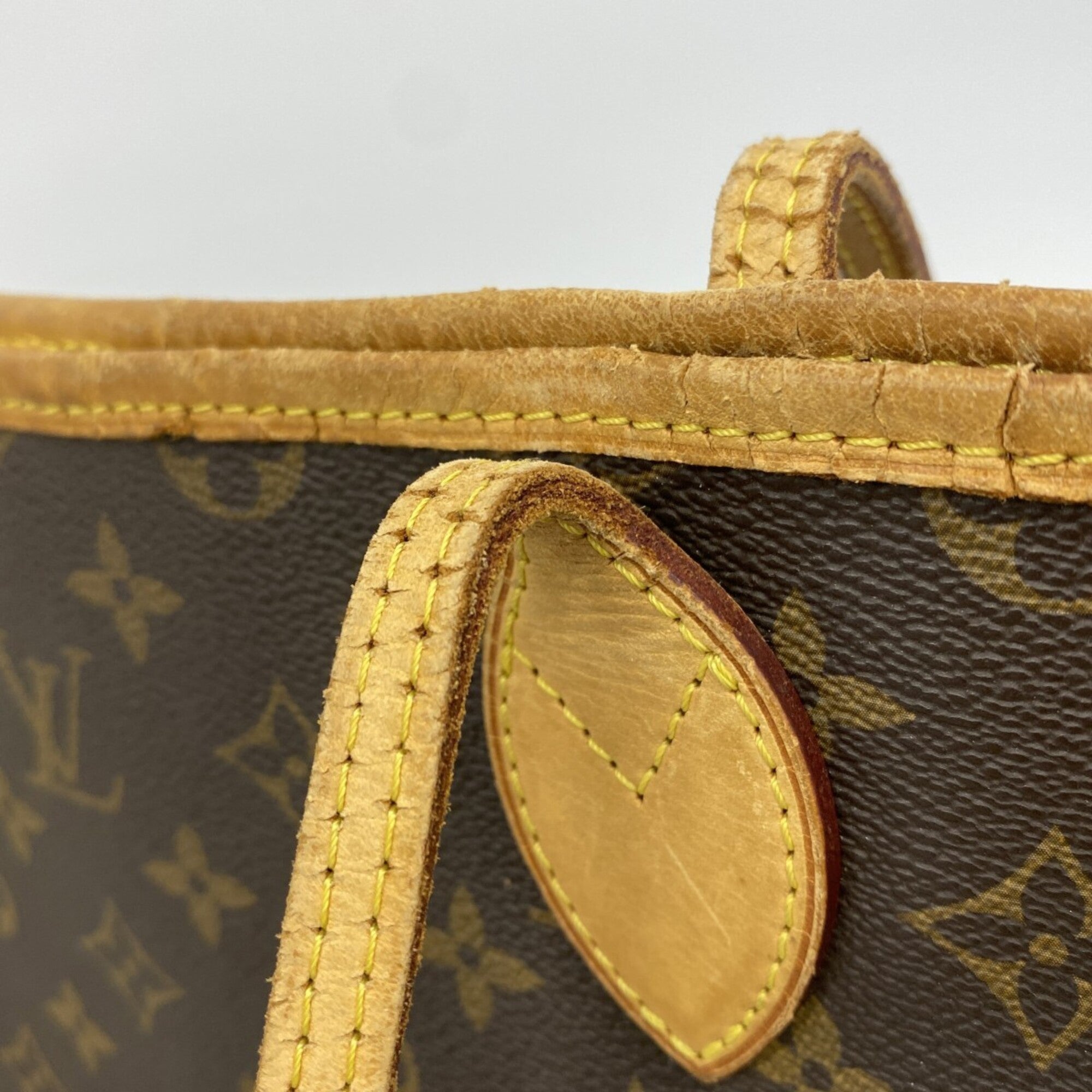 Louis Vuitton Brown Tote Bag (Pre-Owned)