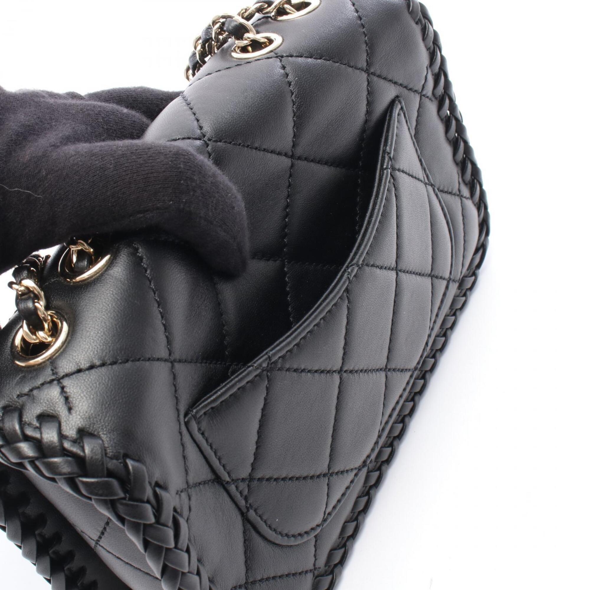 Chanel Matelasse Black Leather Handbag Shoulder Bag (Pre-Owned)