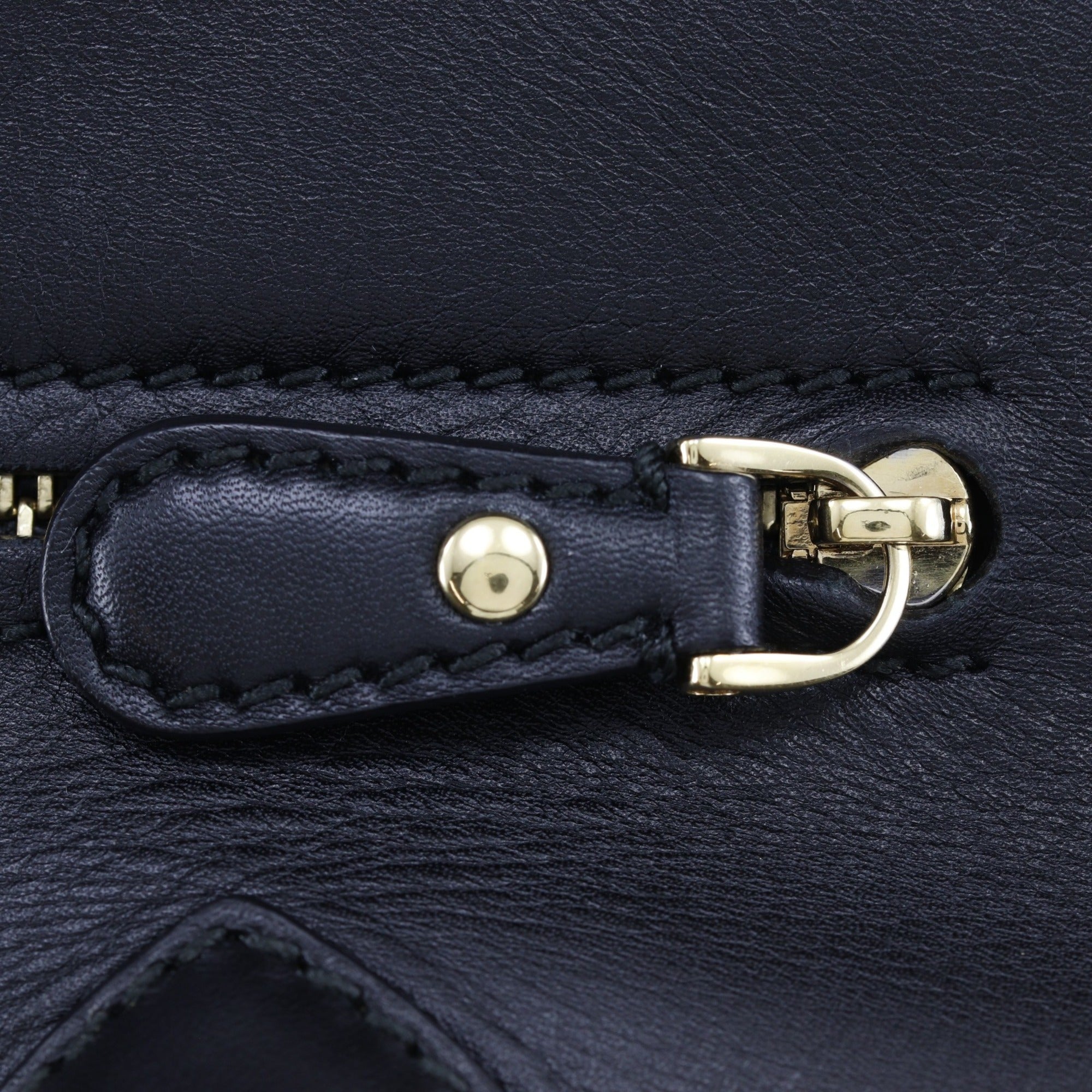 Salvatore Ferragamo Black Leather Handbag (Pre-Owned)