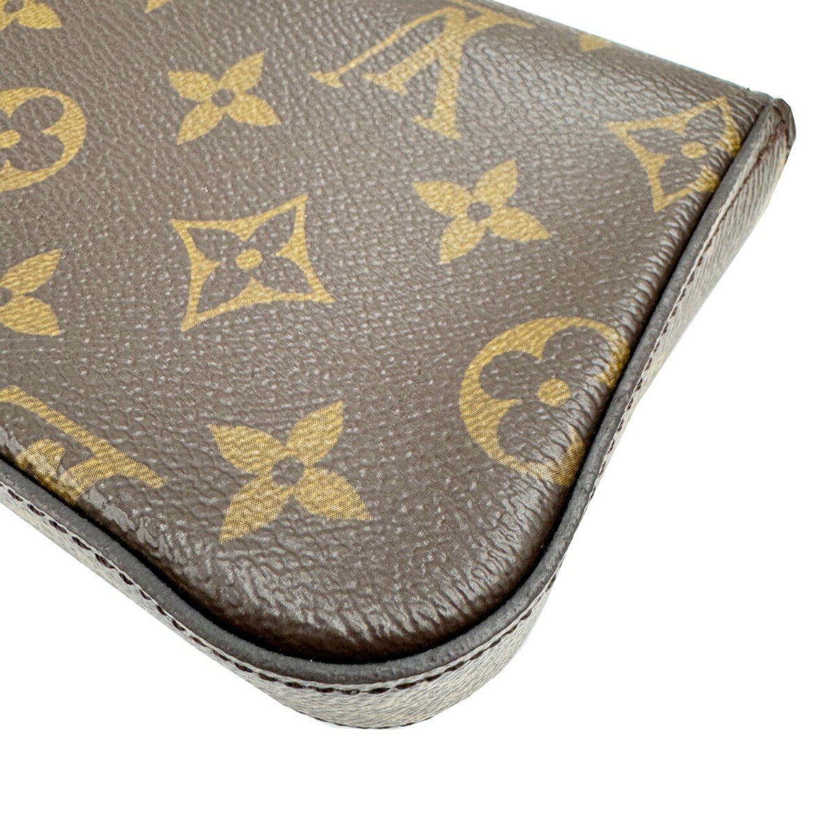 Louis Vuitton Brown Monogram Pochette Shoulder Bag (Pre-Owned)
