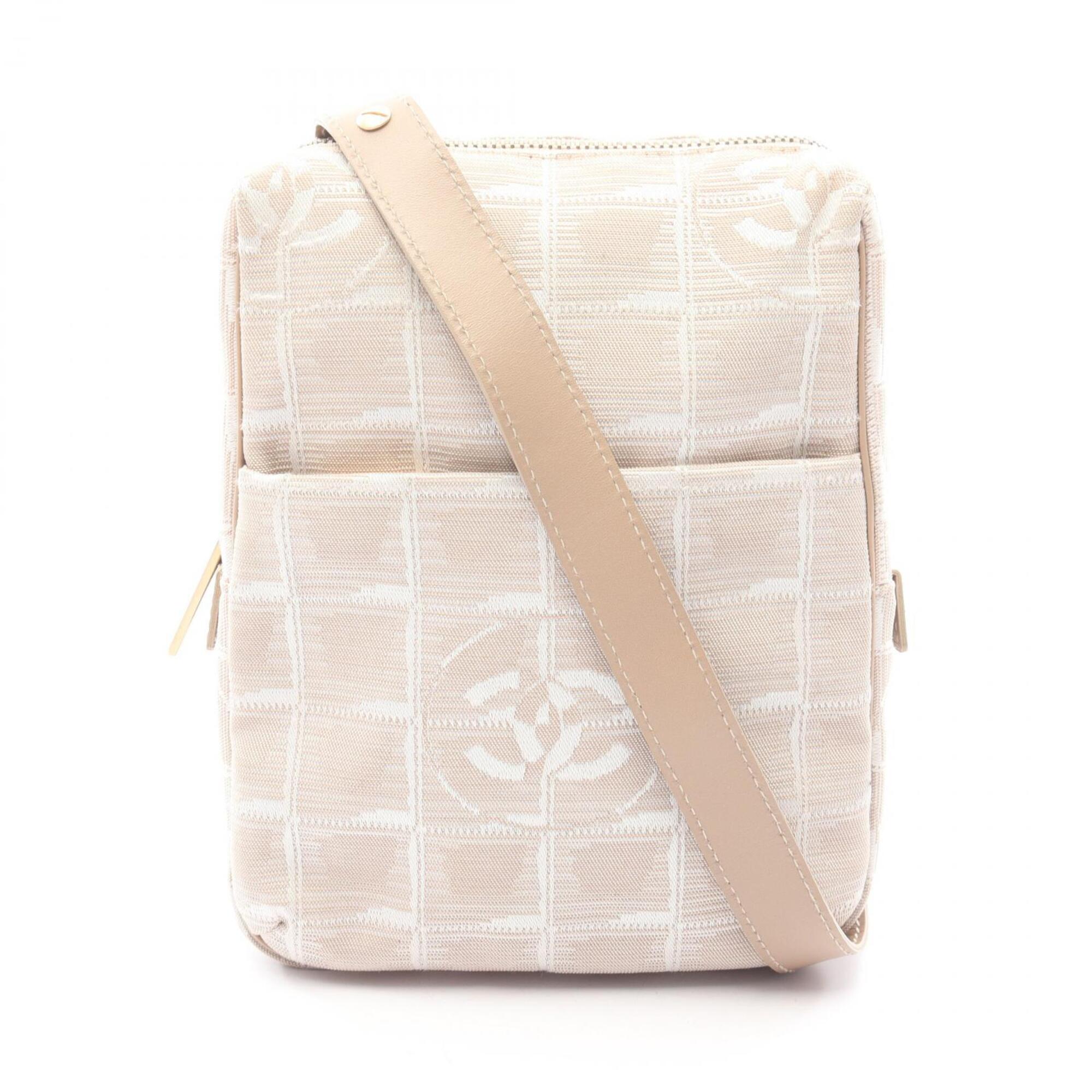 Chanel Beige New Travel Line Leather Shoulder Bag (Pre-Owned)
