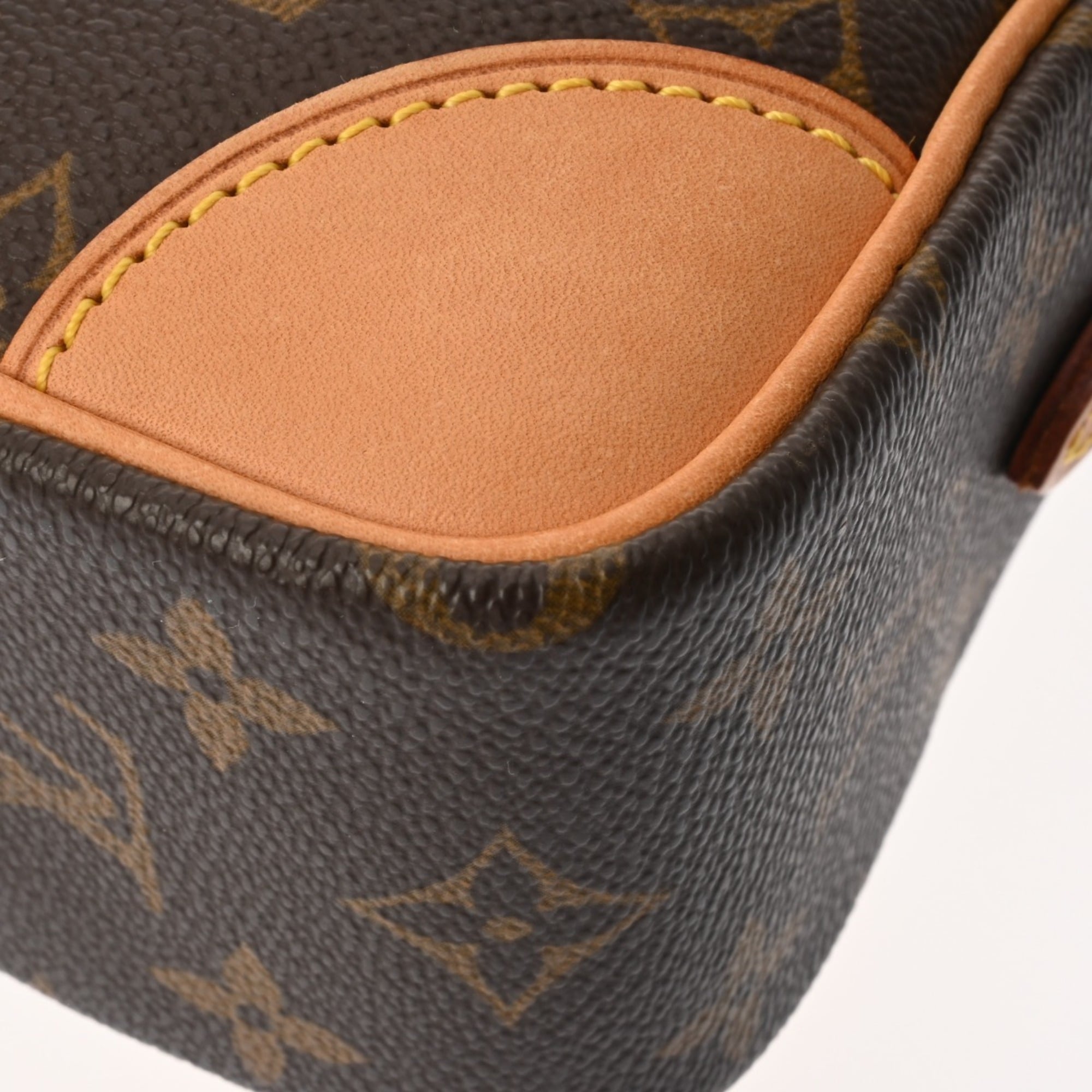 Louis Vuitton Brown Monogram Canvas Shoulder Bag (Pre-Owned)
