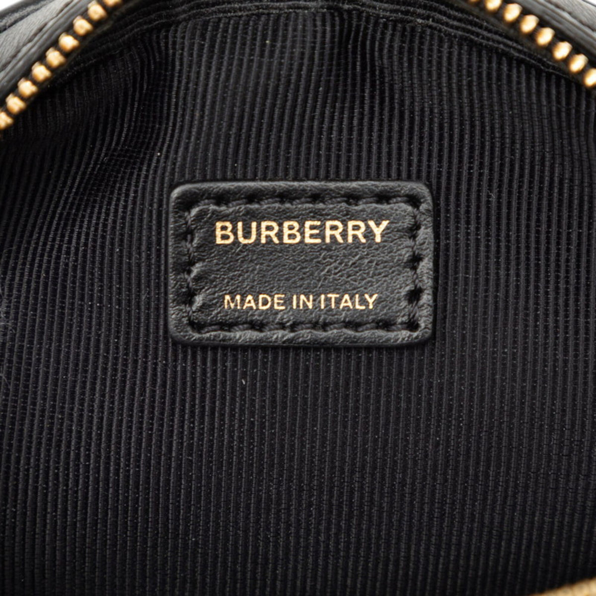 Burberry Black Leather Shoulder Bag (Pre-Owned)