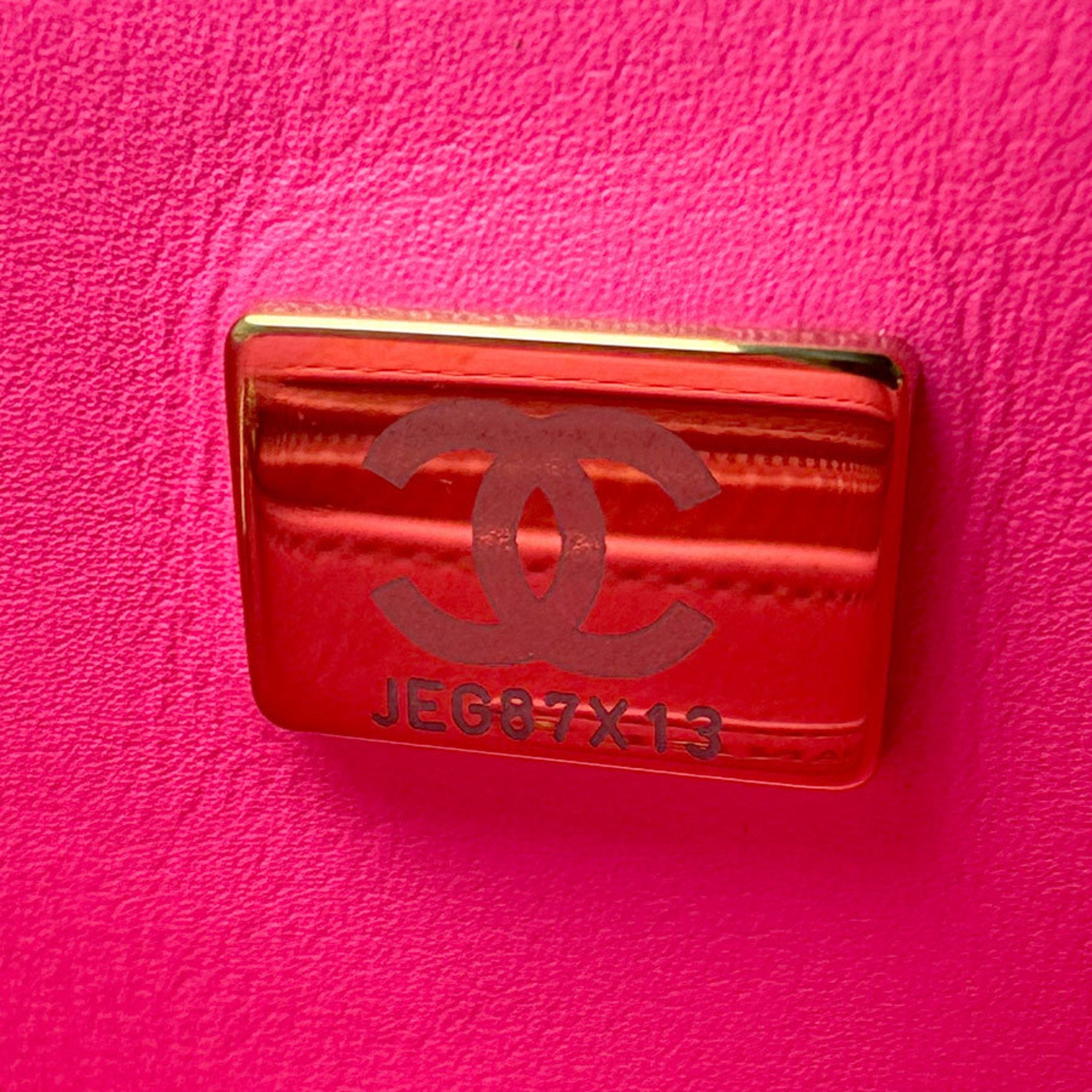 Chanel Pink Patent Leather Shoulder Bag (Pre-Owned)