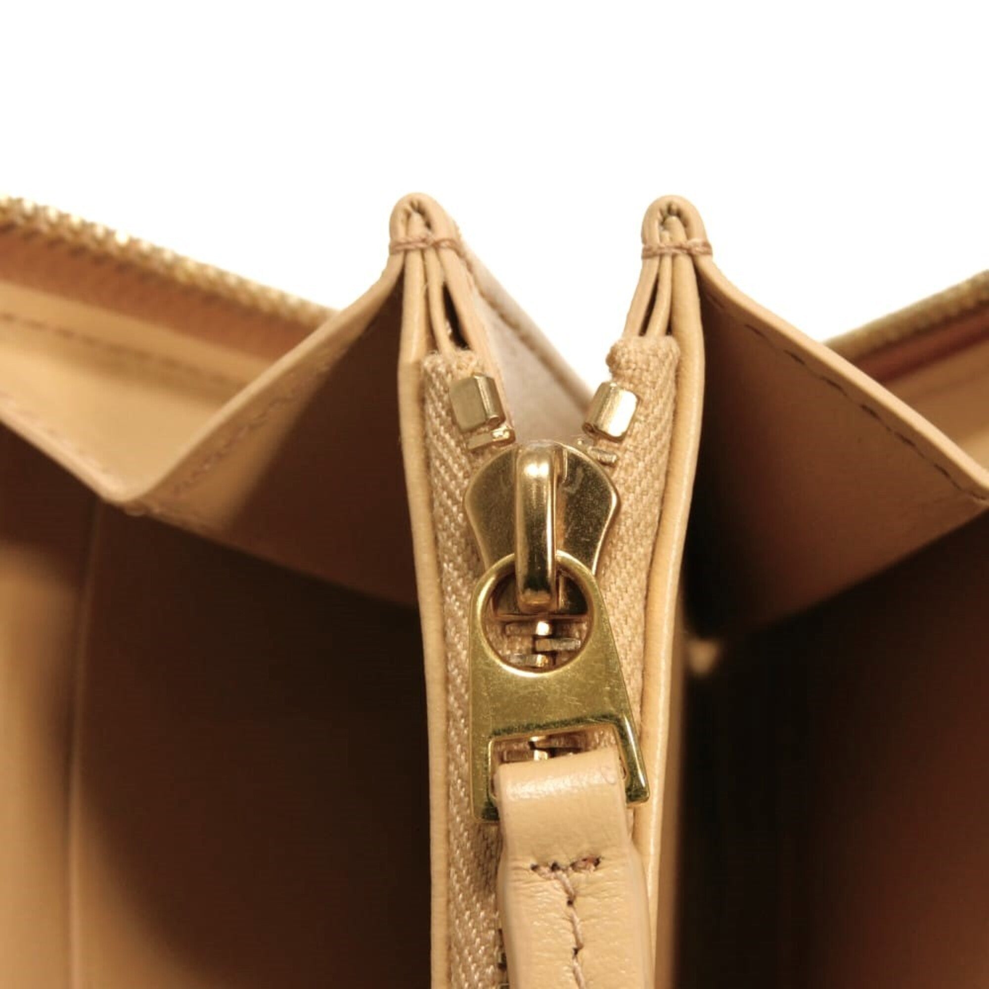 Bottega Veneta Beige Leather Long Wallet (Bi-Fold) (Pre-Owned)