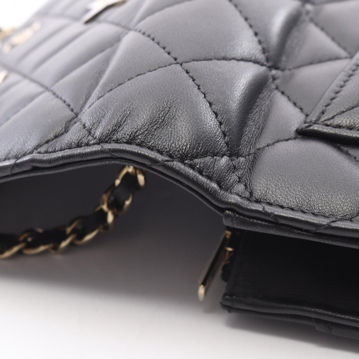 Chanel Black Leather Handbag Shoulder Bag (Pre-Owned)