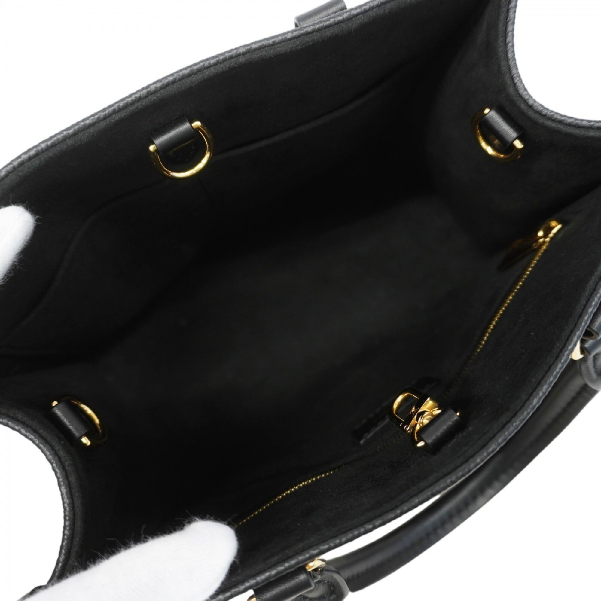 Louis Vuitton Noir Handbag (Pre-Owned)
