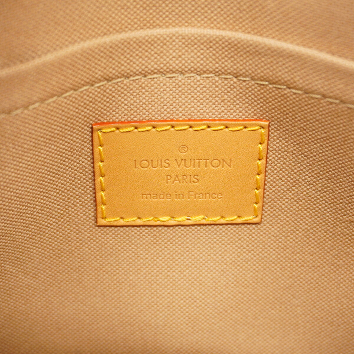 Louis Vuitton White Handbag (Pre-Owned)
