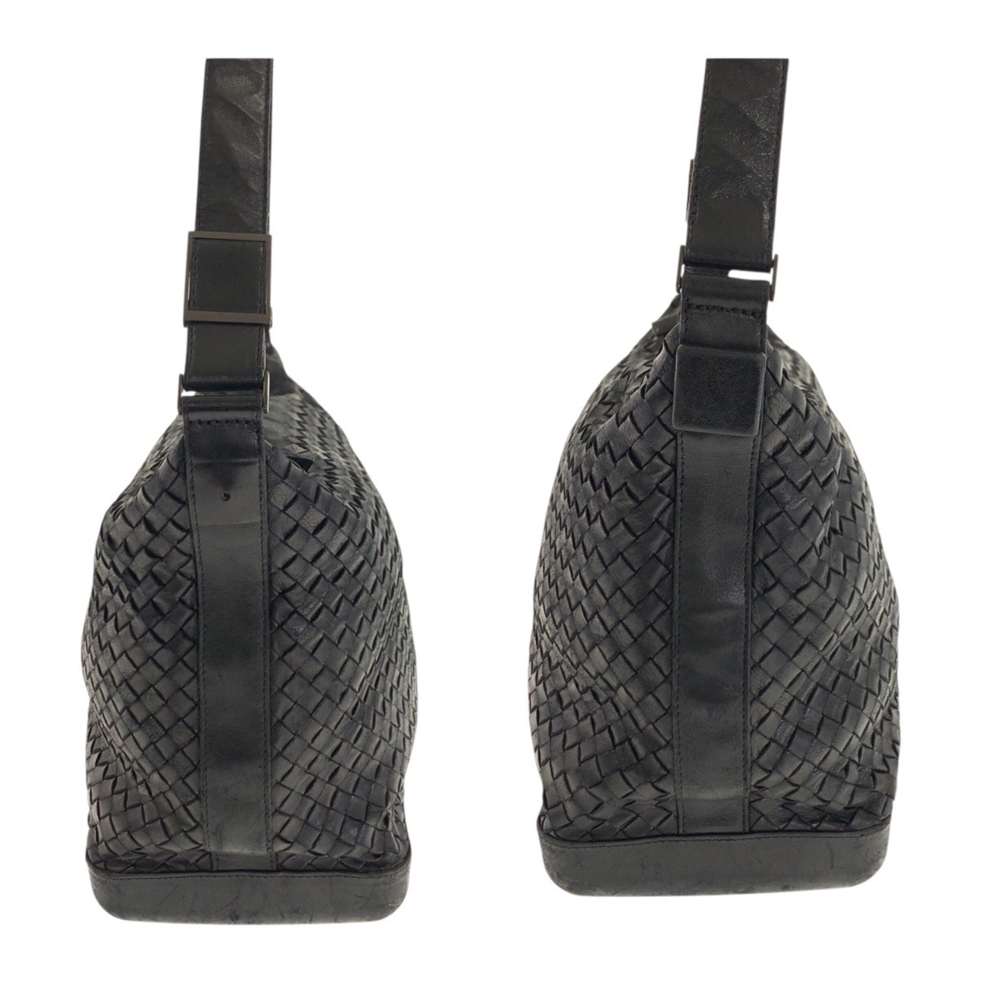 Bottega Veneta Black Leather Shoulder Bag (Pre-Owned)