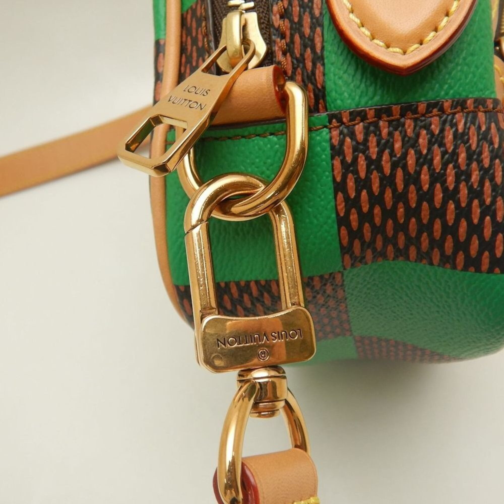 Louis Vuitton Vert Coated Canvas Shoulder Bag (Pre-Owned)