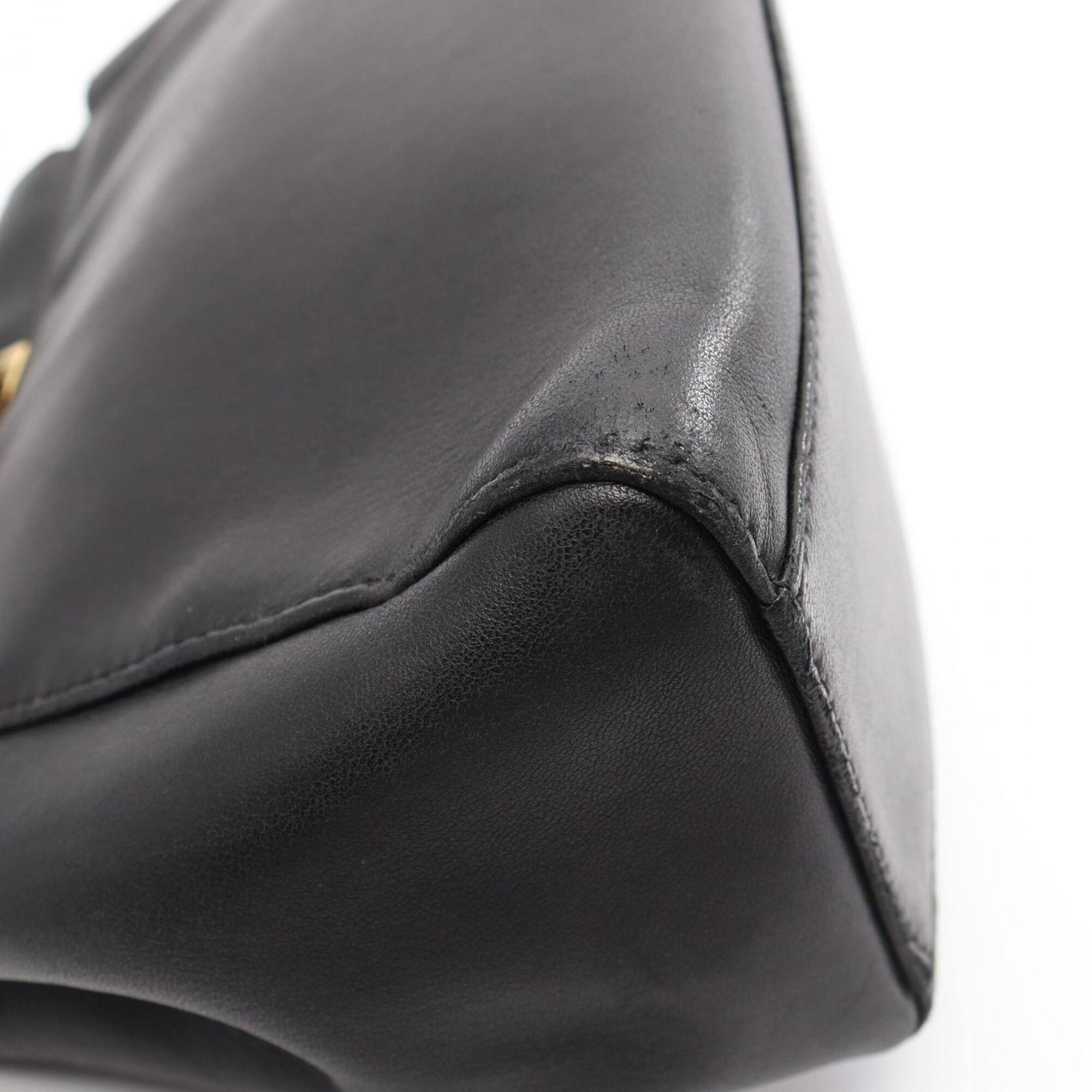 Fendi Black Leather Handbag (Pre-Owned)
