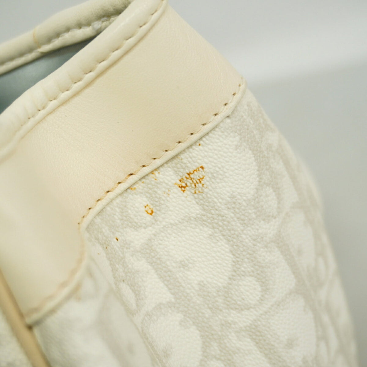 Christian Dior White Leather Pvc Shoulder Bag (Pre-Owned)