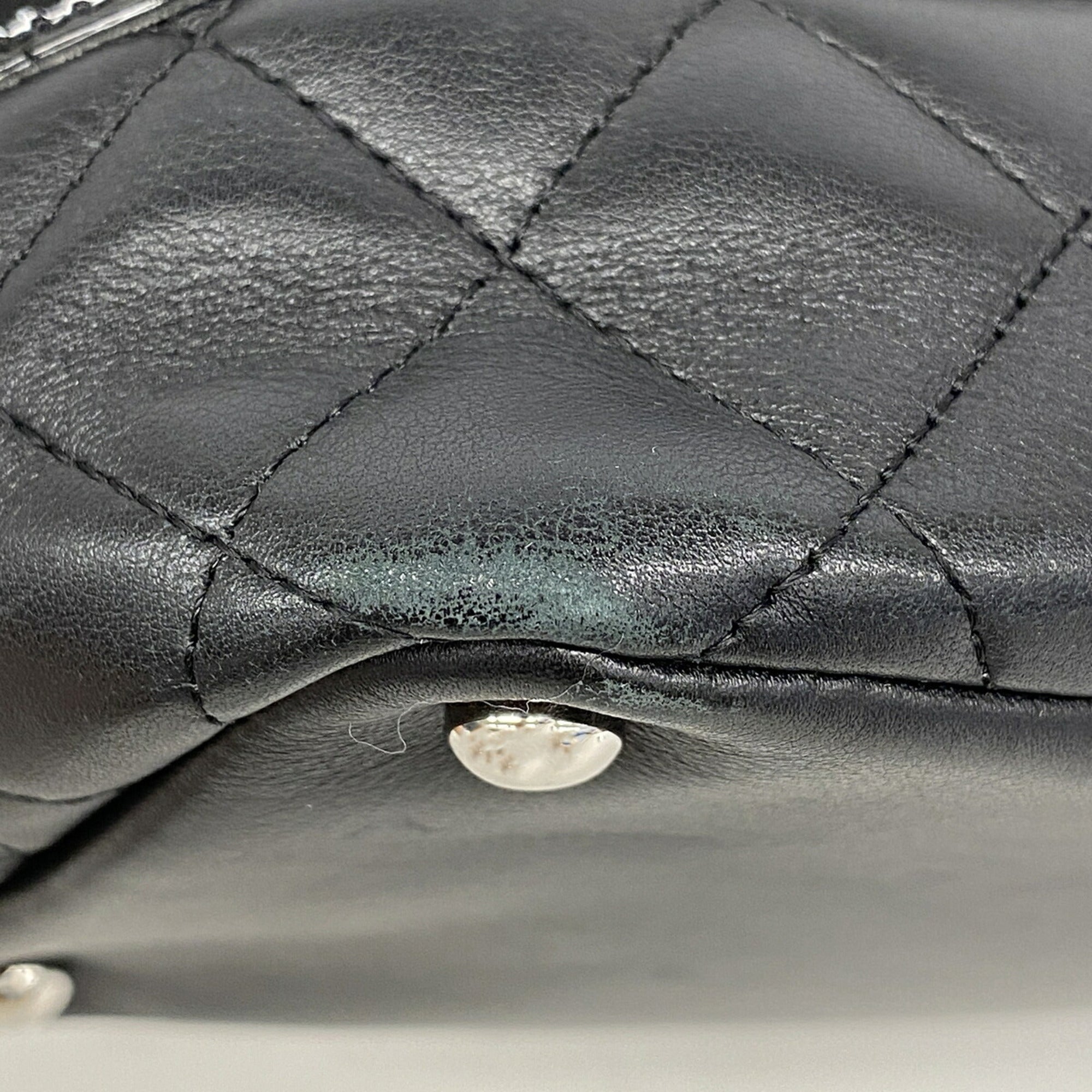 Chanel Black Leather Tote Bag (Pre-Owned)
