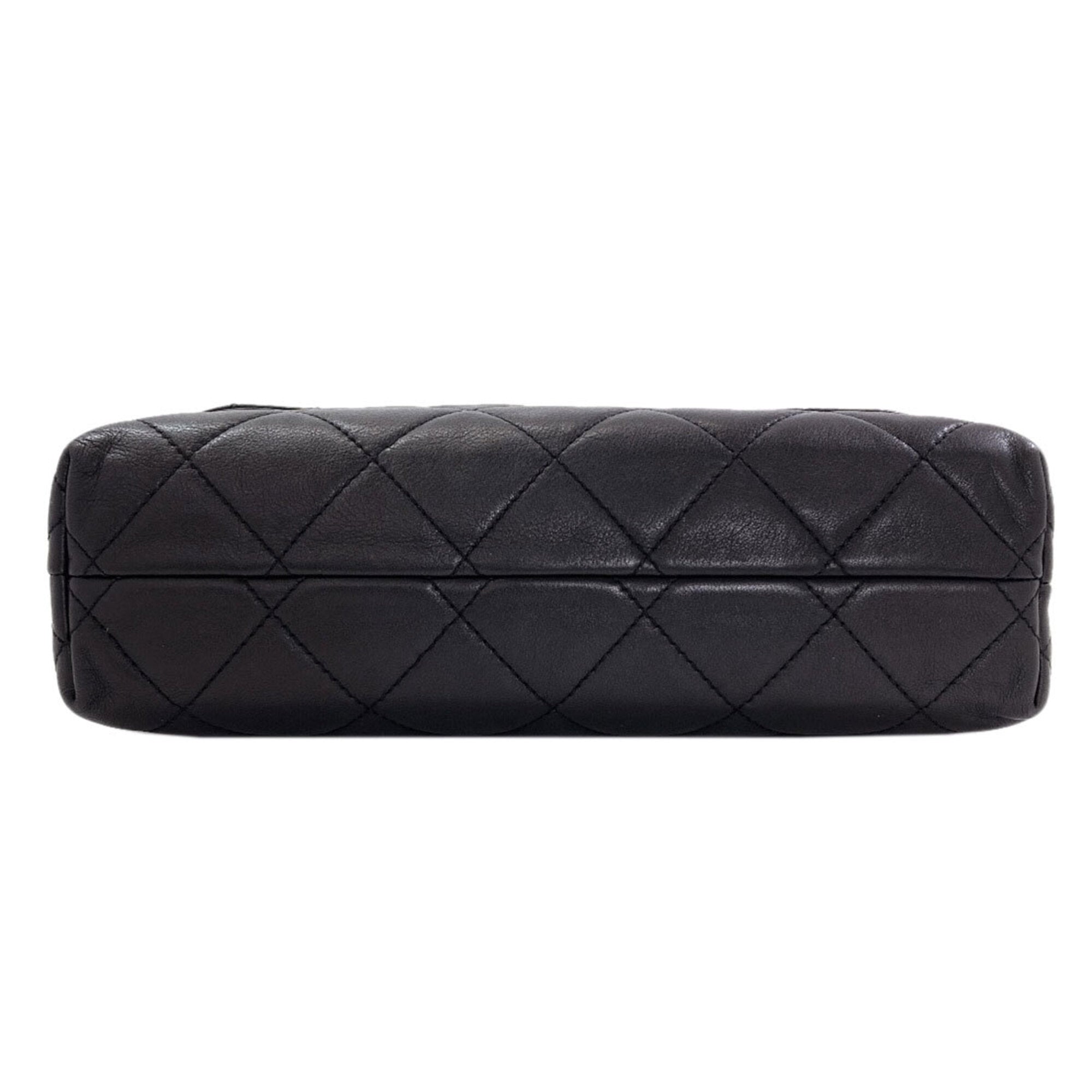 Chanel Black Leather Shoulder Bag (Pre-Owned)
