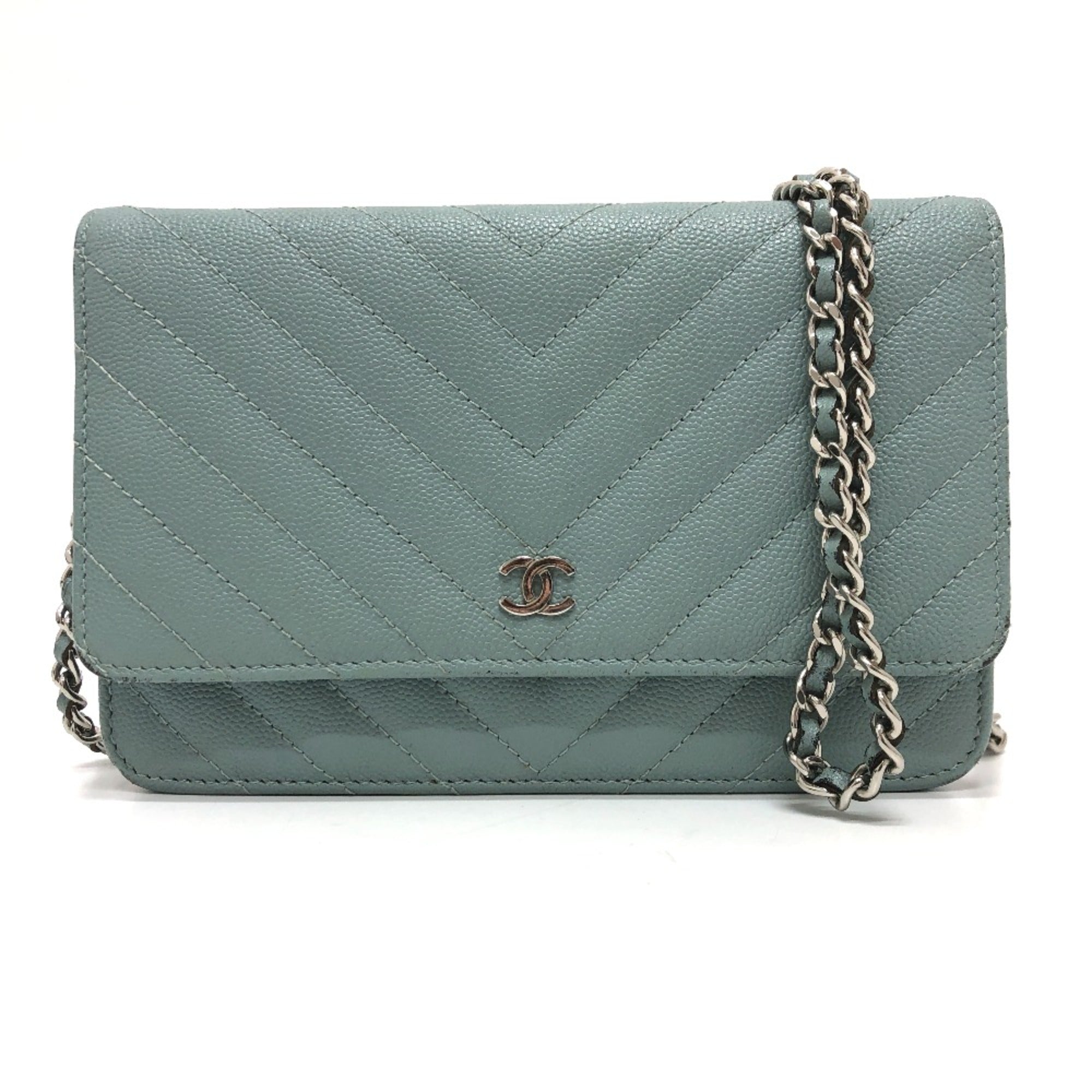 Chanel Blue Leather Shoulder Bag (Pre-Owned)