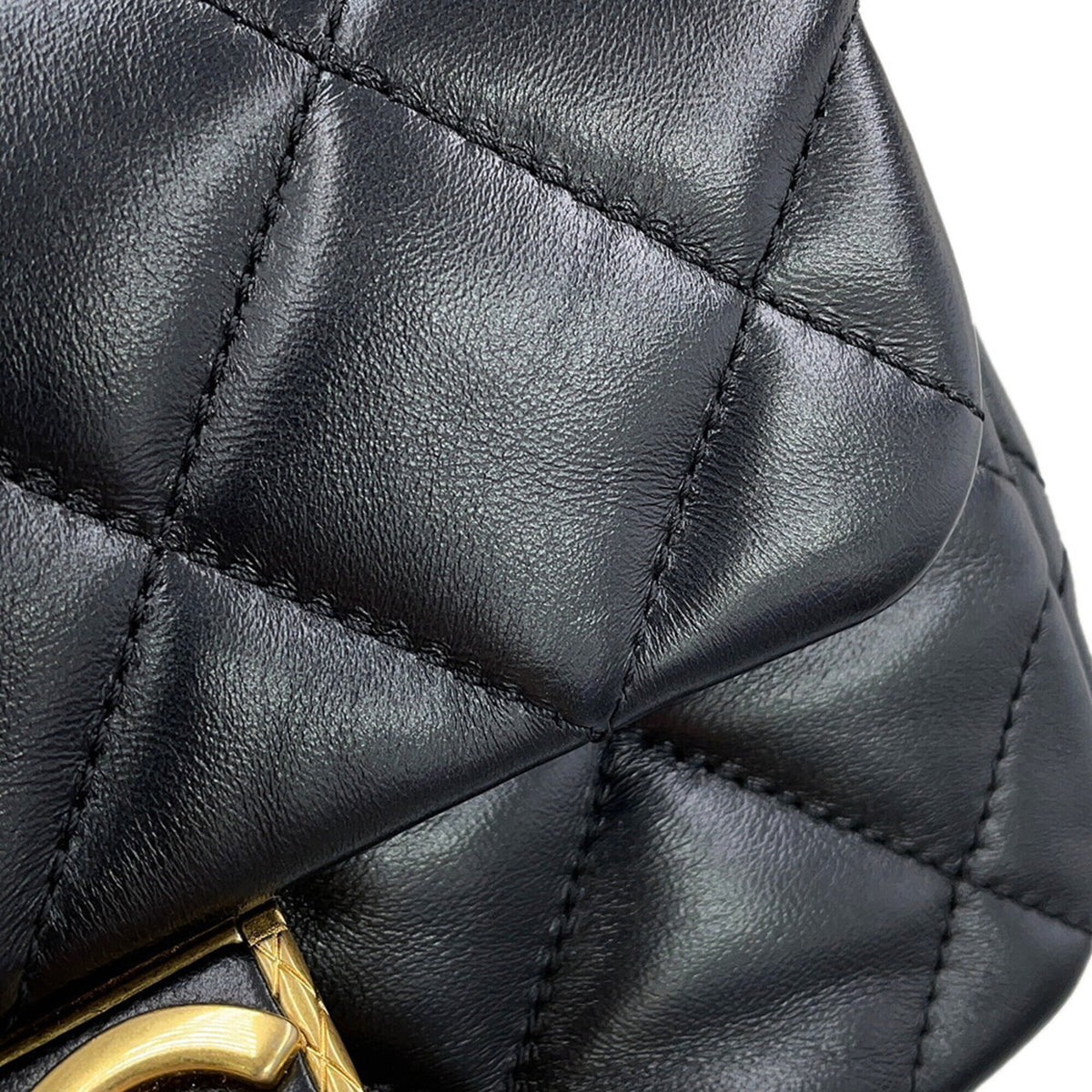 Chanel Black Handbag Shoulder Bag (Pre-Owned)