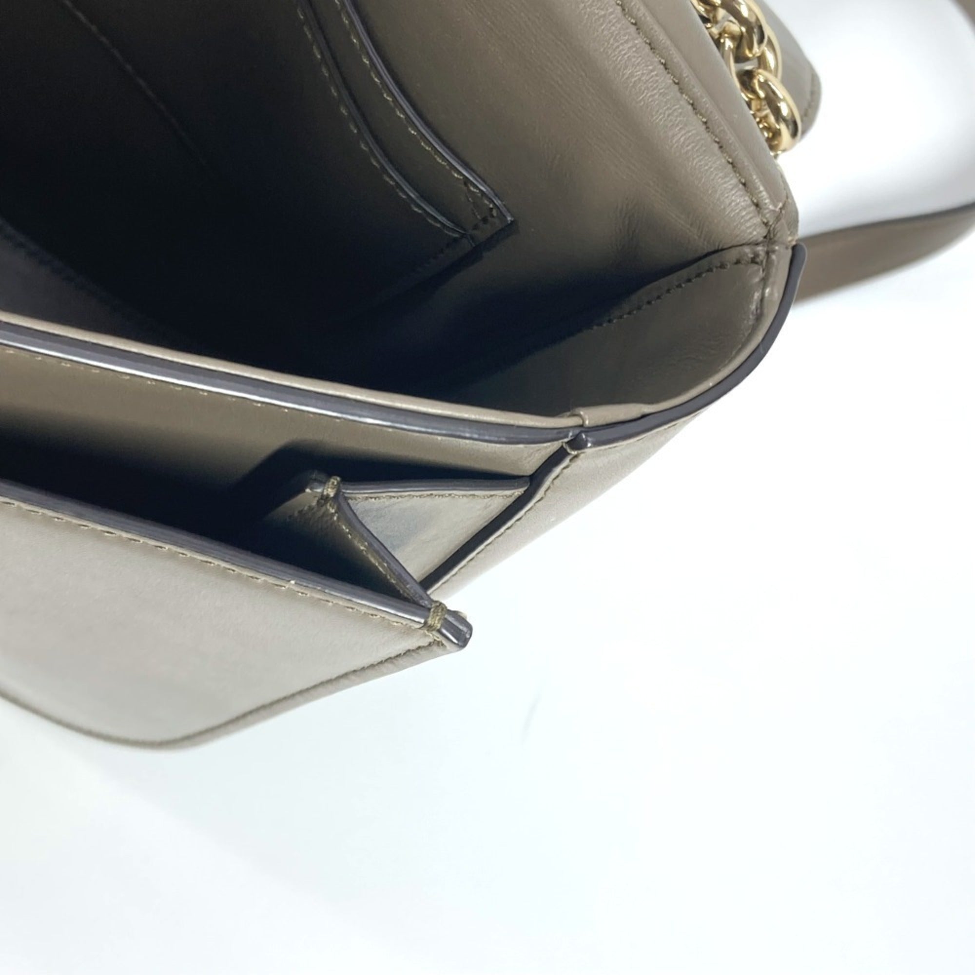 Salvatore Ferragamo Gancini Grayish Leather Clutch Bag Pochette Shoulder Bag (Pre-Owned)