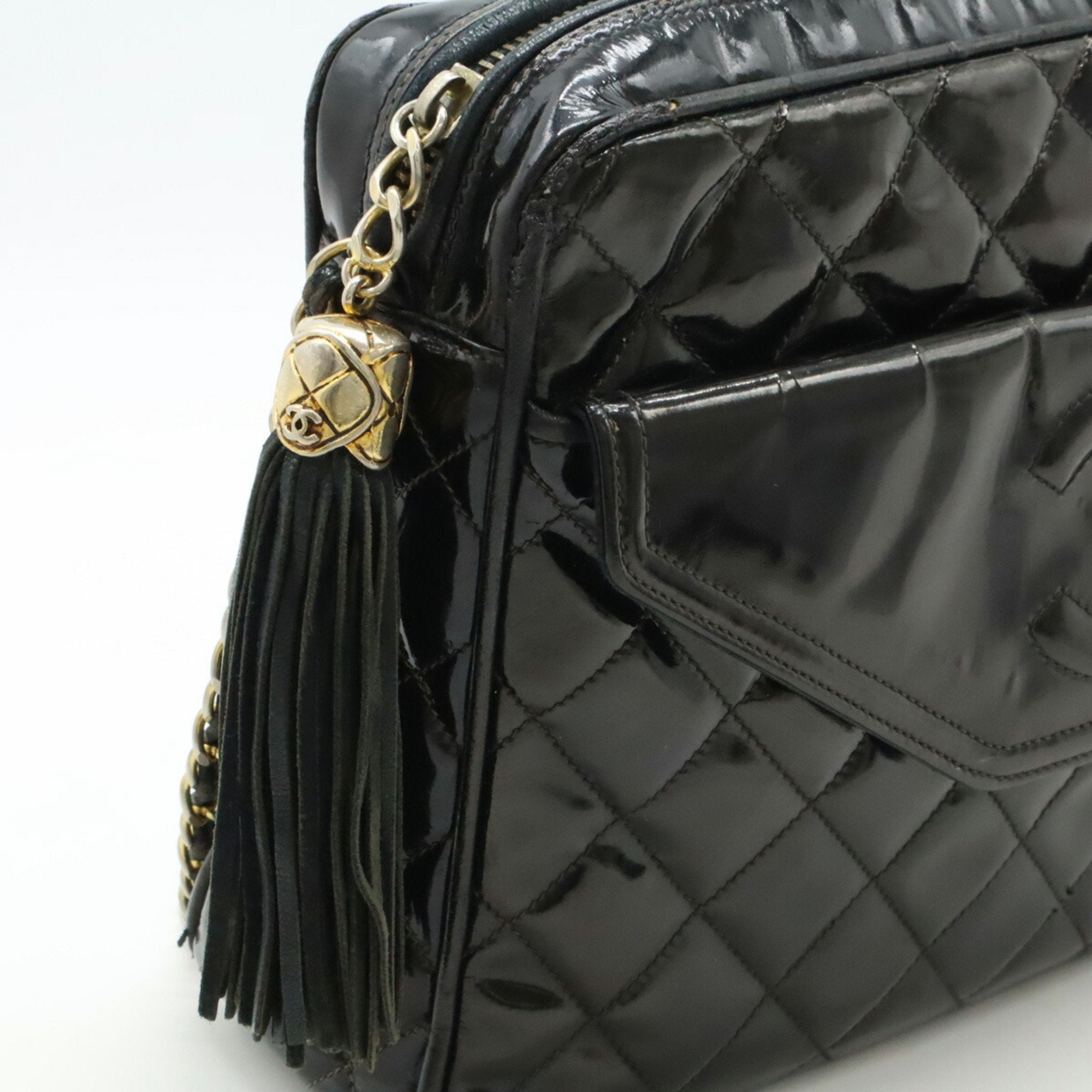 Chanel Black Patent Leather Shoulder Bag (Pre-Owned)
