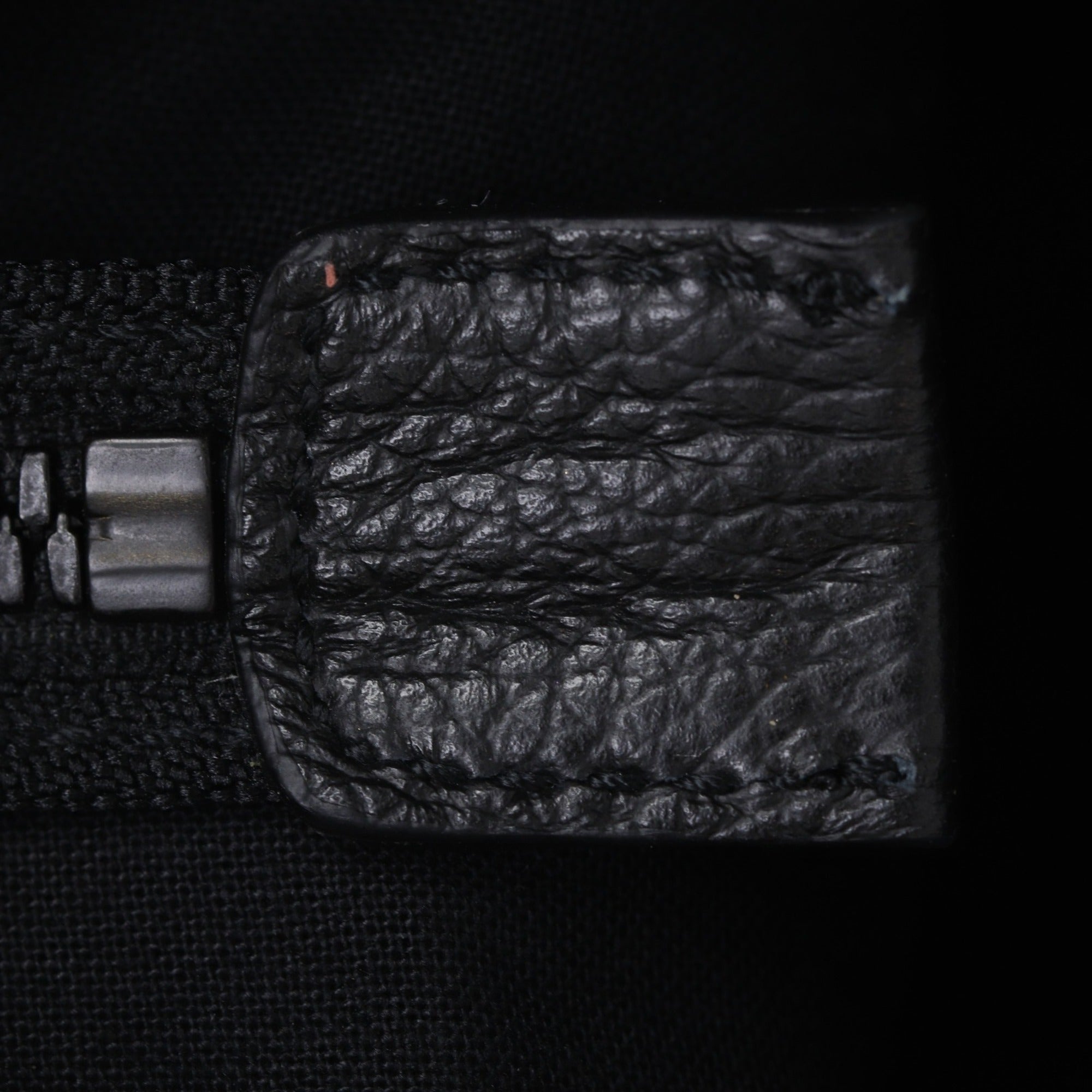 Balenciaga Black Leather Shoulder Bag (Pre-Owned)
