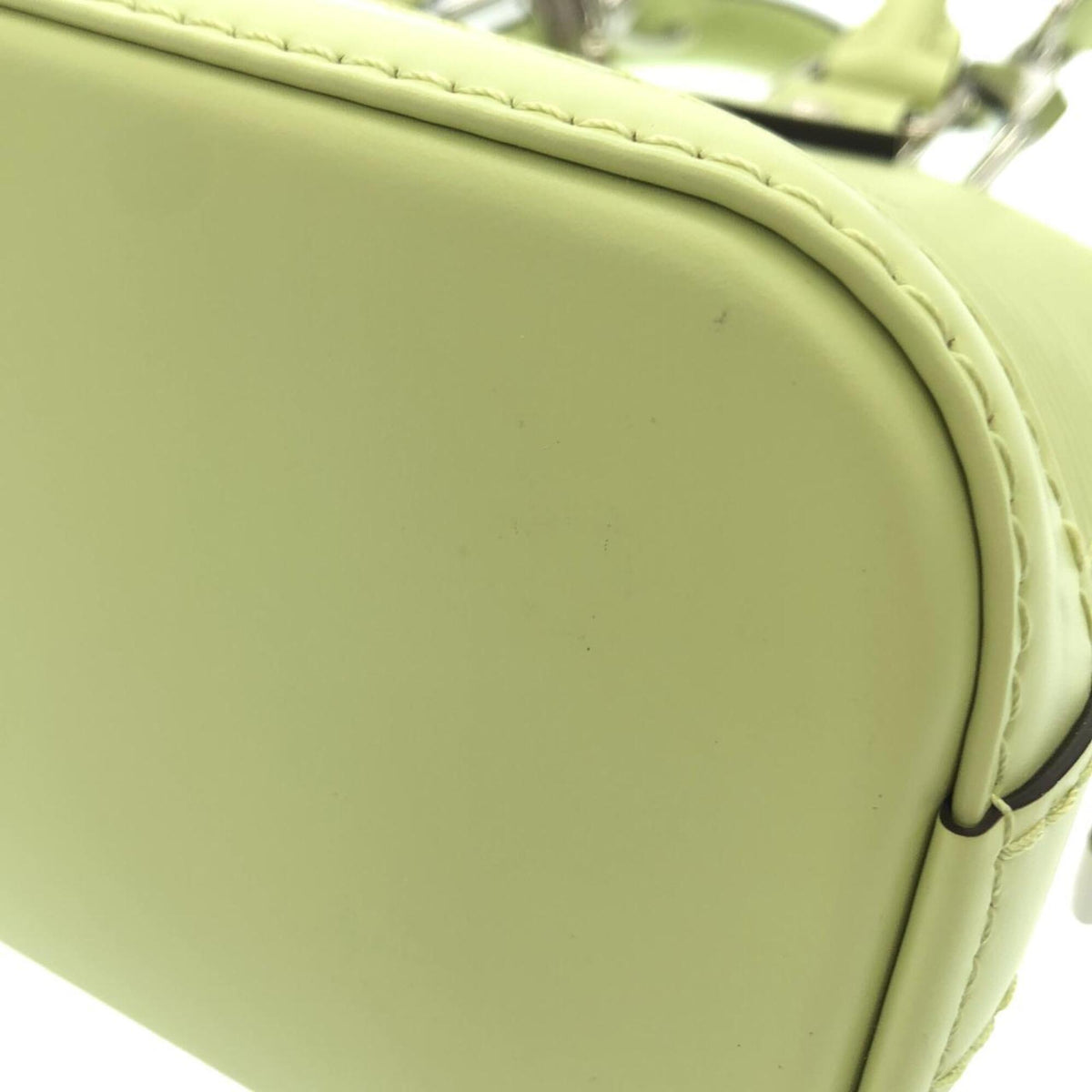 Louis Vuitton Green Leather Handbag (Pre-Owned)