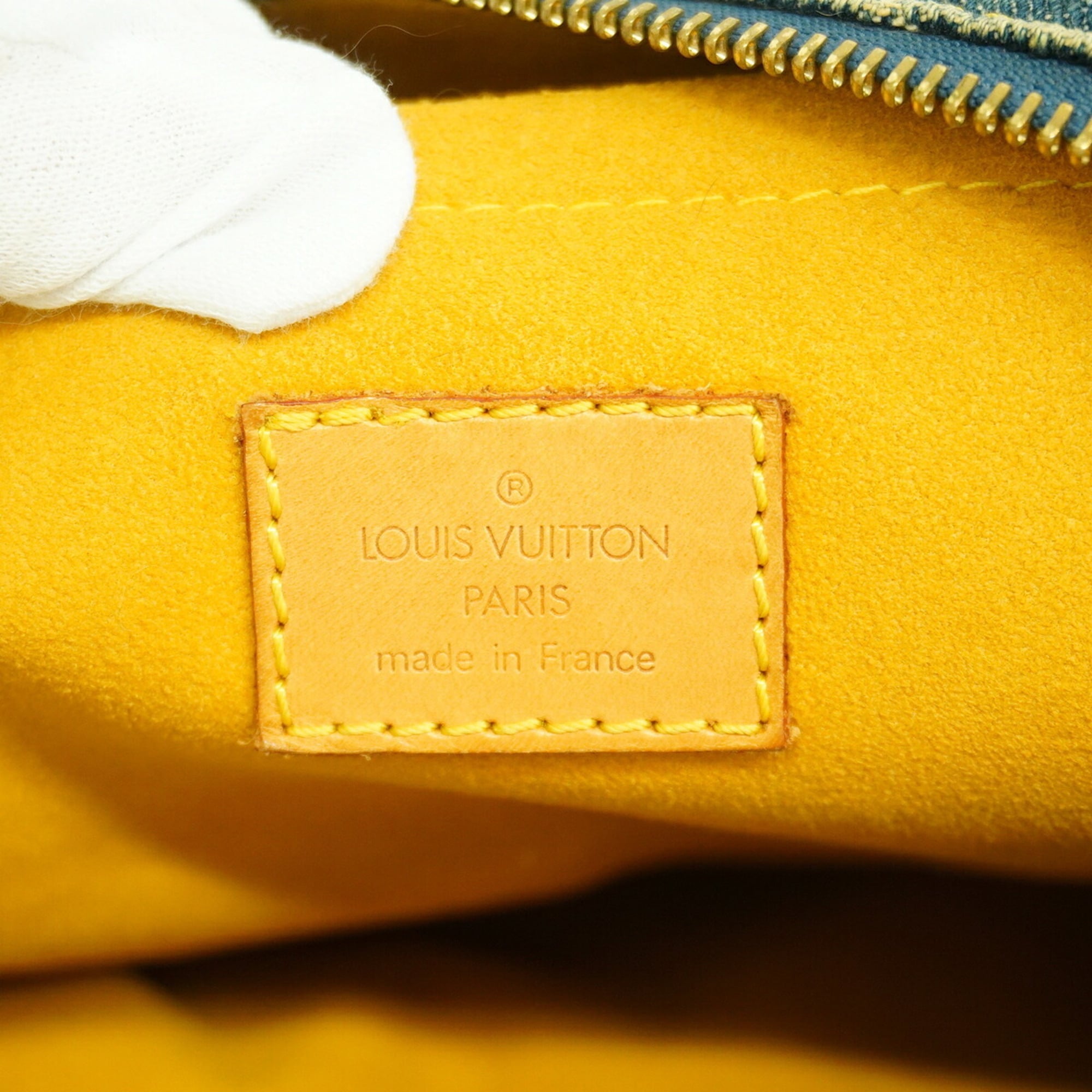 Louis Vuitton Blue Handbag (Pre-Owned)
