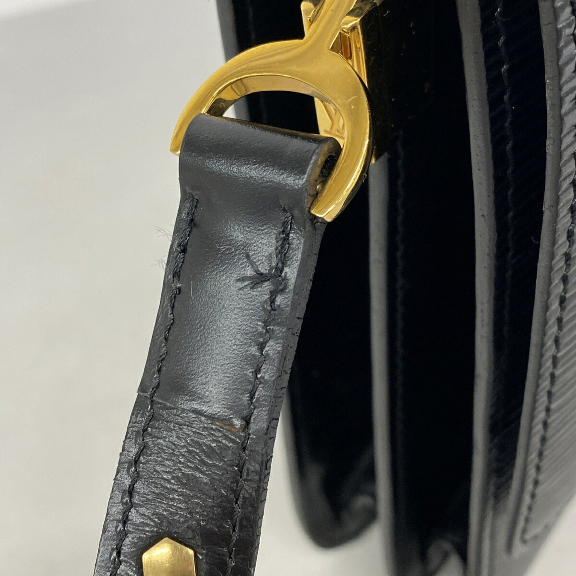 Louis Vuitton Blue Noir Shoulder Bag (Pre-Owned)