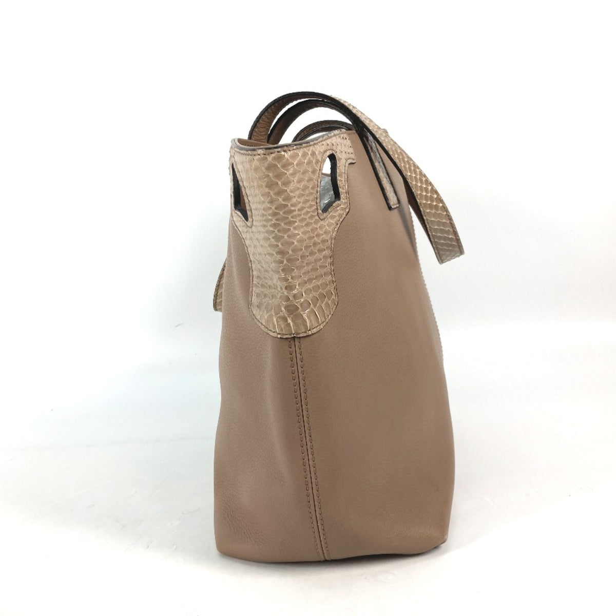 Cartier Beige Leather Shoulder Bag (Pre-Owned)