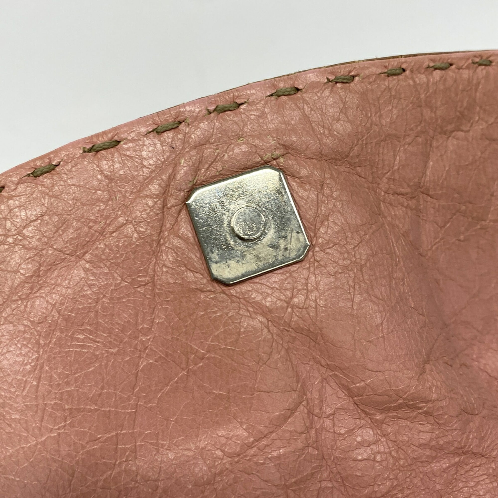 Fendi Pink Leather Handbag (Pre-Owned)