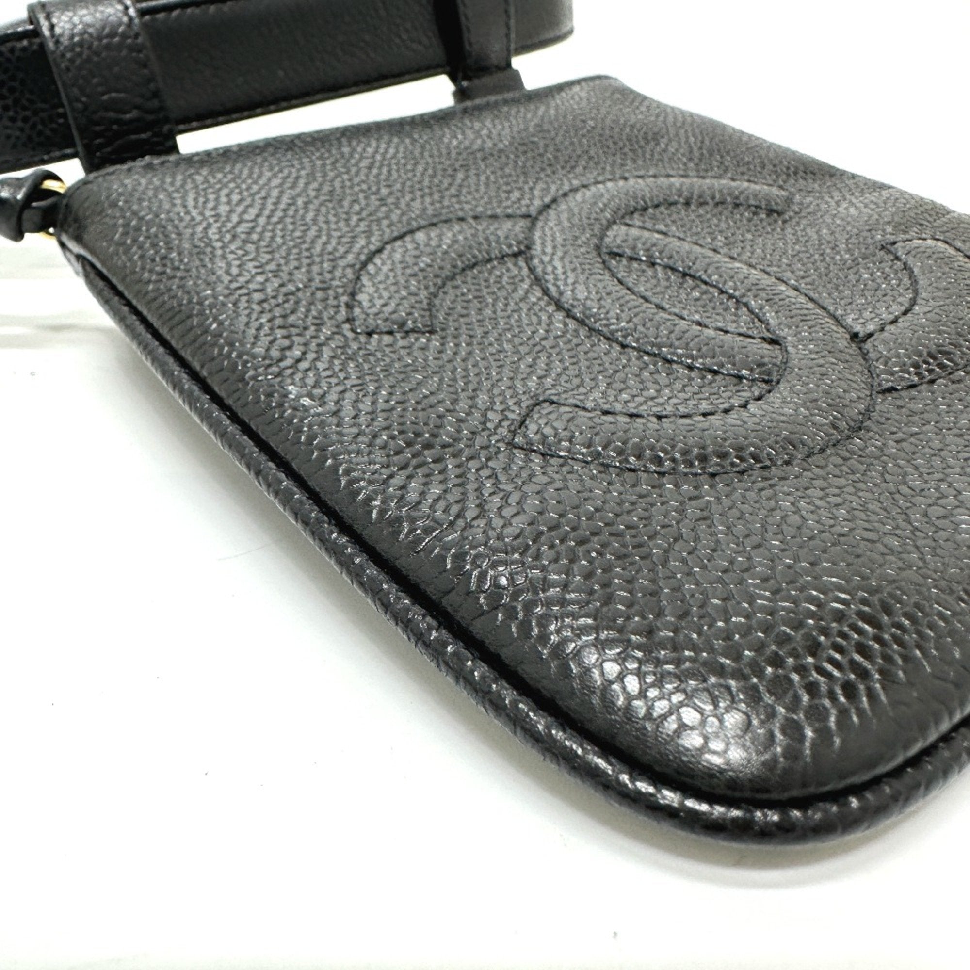 Chanel Black Leather Pouch (Pre-Owned)
