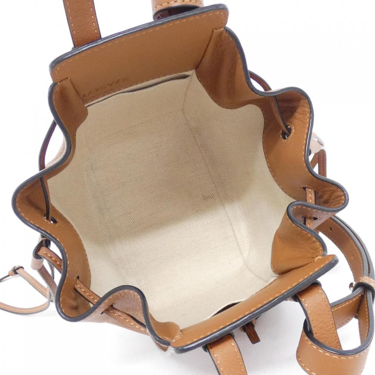 Loewe Brown Leather Shoulder Bag (Pre-Owned)