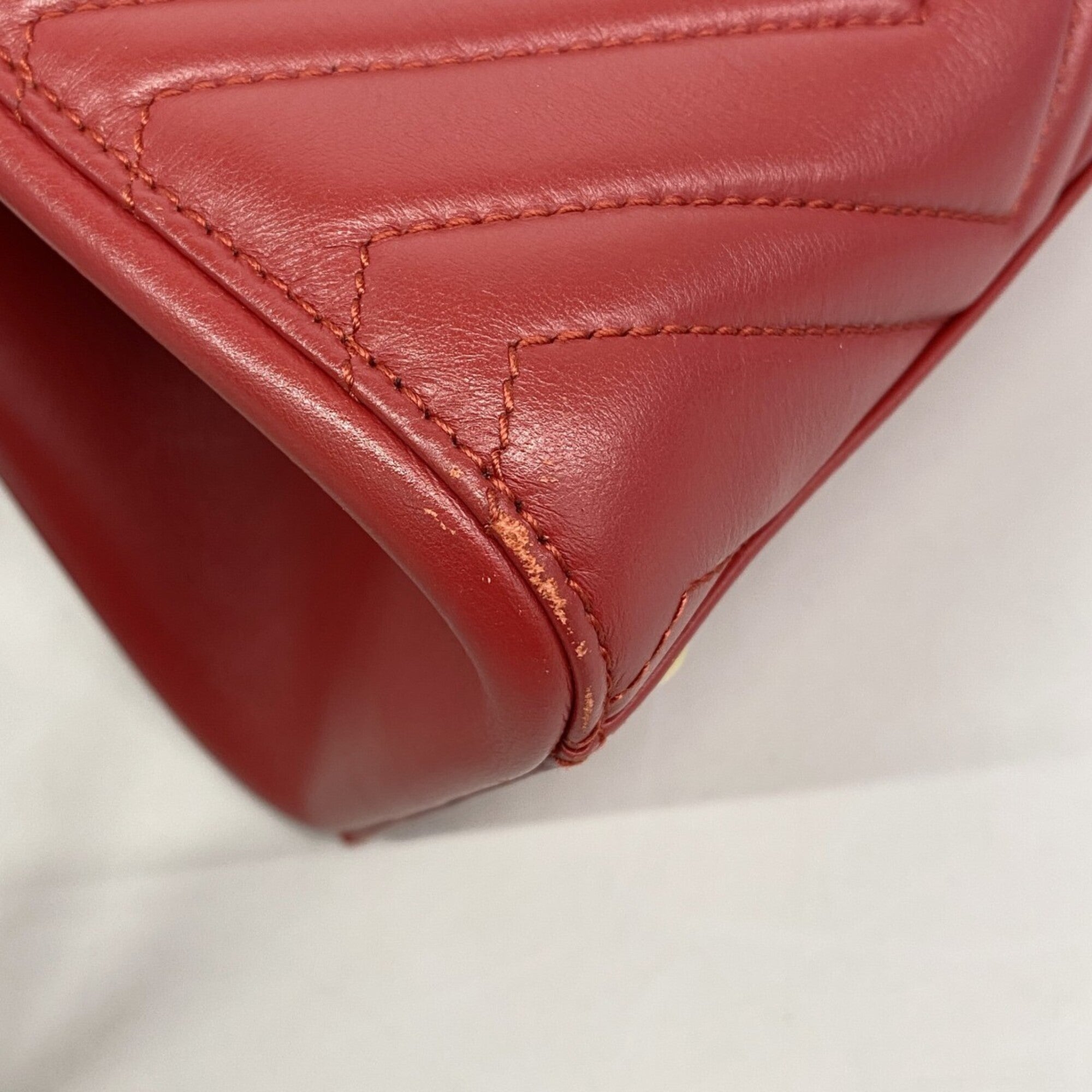 Gucci Red Color Leather Handbag (Pre-Owned)