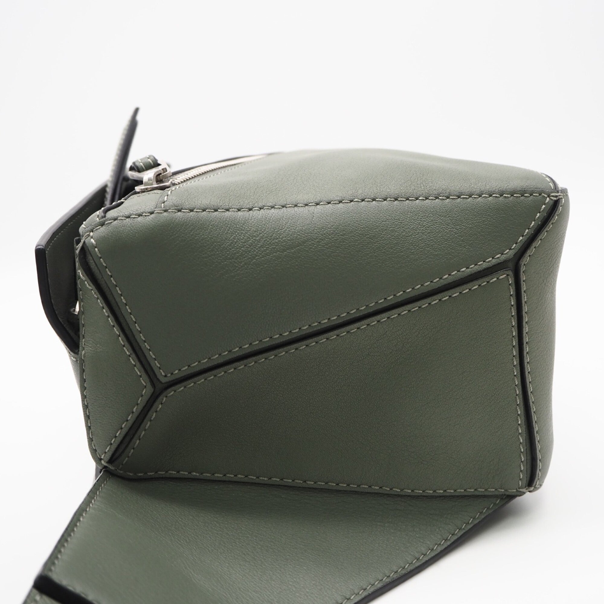 Loewe Puzzle Green Leather Sling Bag (Pre-Owned)