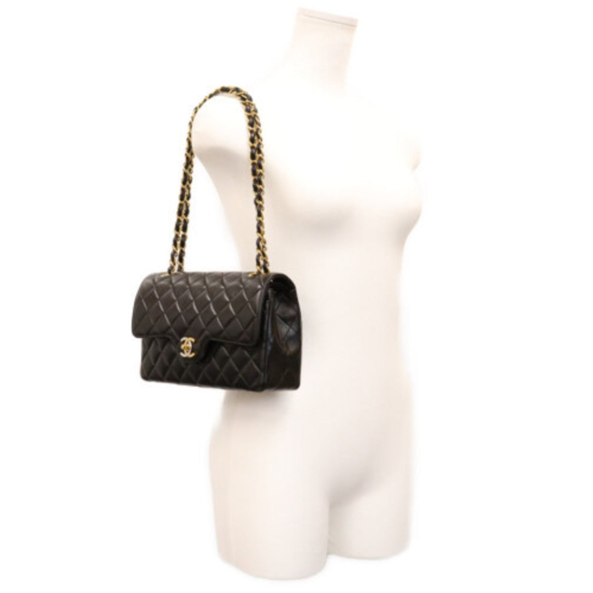 Chanel Black Leather Shoulder Bag (Pre-Owned)