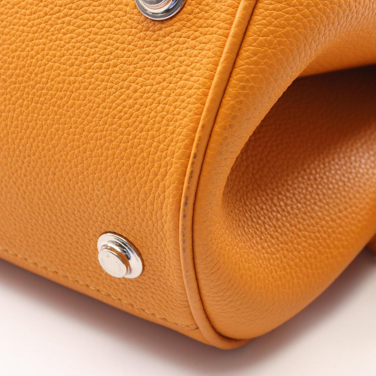 Louis Vuitton Orange Leather Handbag (Pre-Owned)