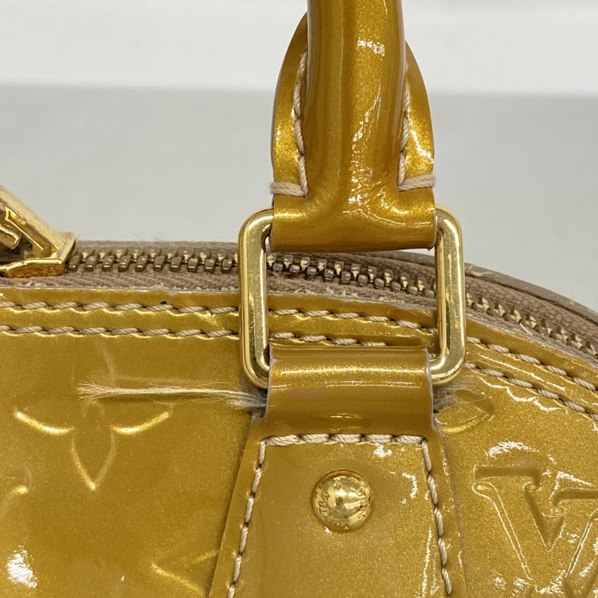 Louis Vuitton Beige Poodle Handbag (Pre-Owned)
