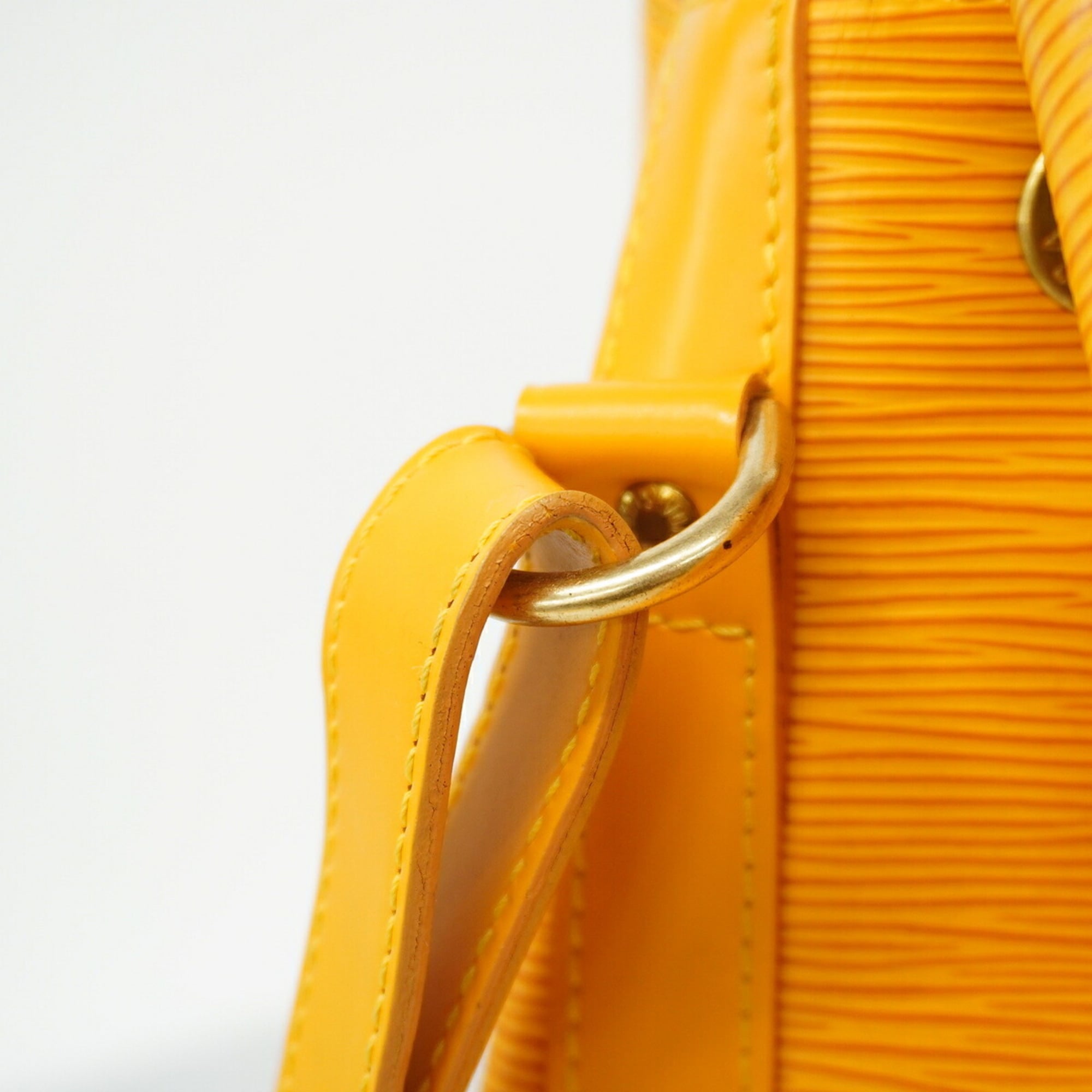 Louis Vuitton Jaune Shoulder Bag (Pre-Owned)