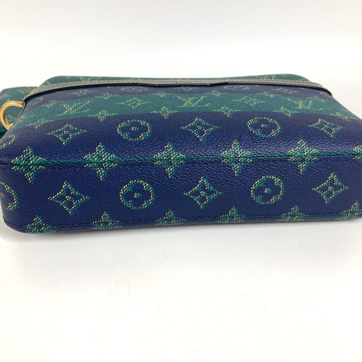 Louis Vuitton Blue Green Clutch Bag (Pre-Owned)