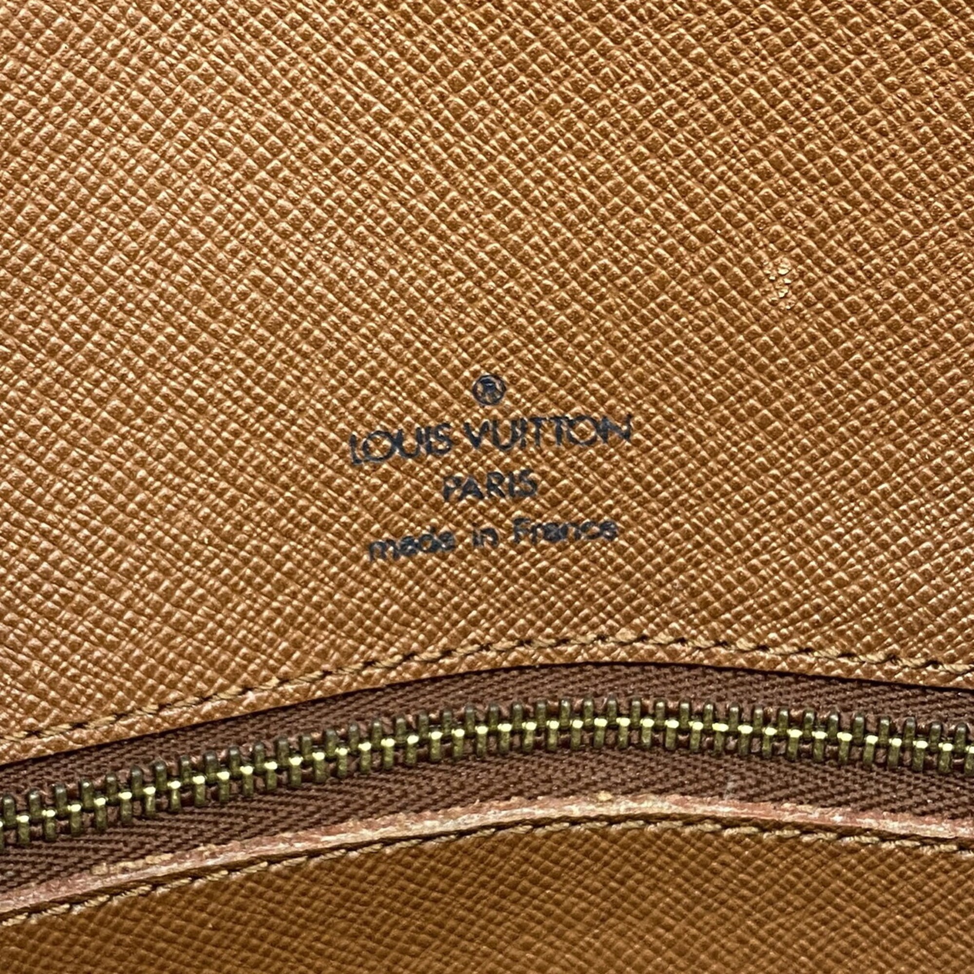Louis Vuitton Brown Shoulder Bag (Pre-Owned)