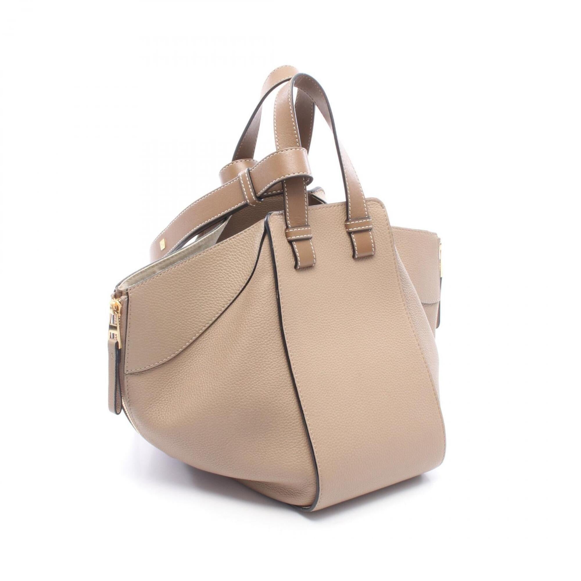 Loewe Beige Leather Handbag (Pre-Owned)